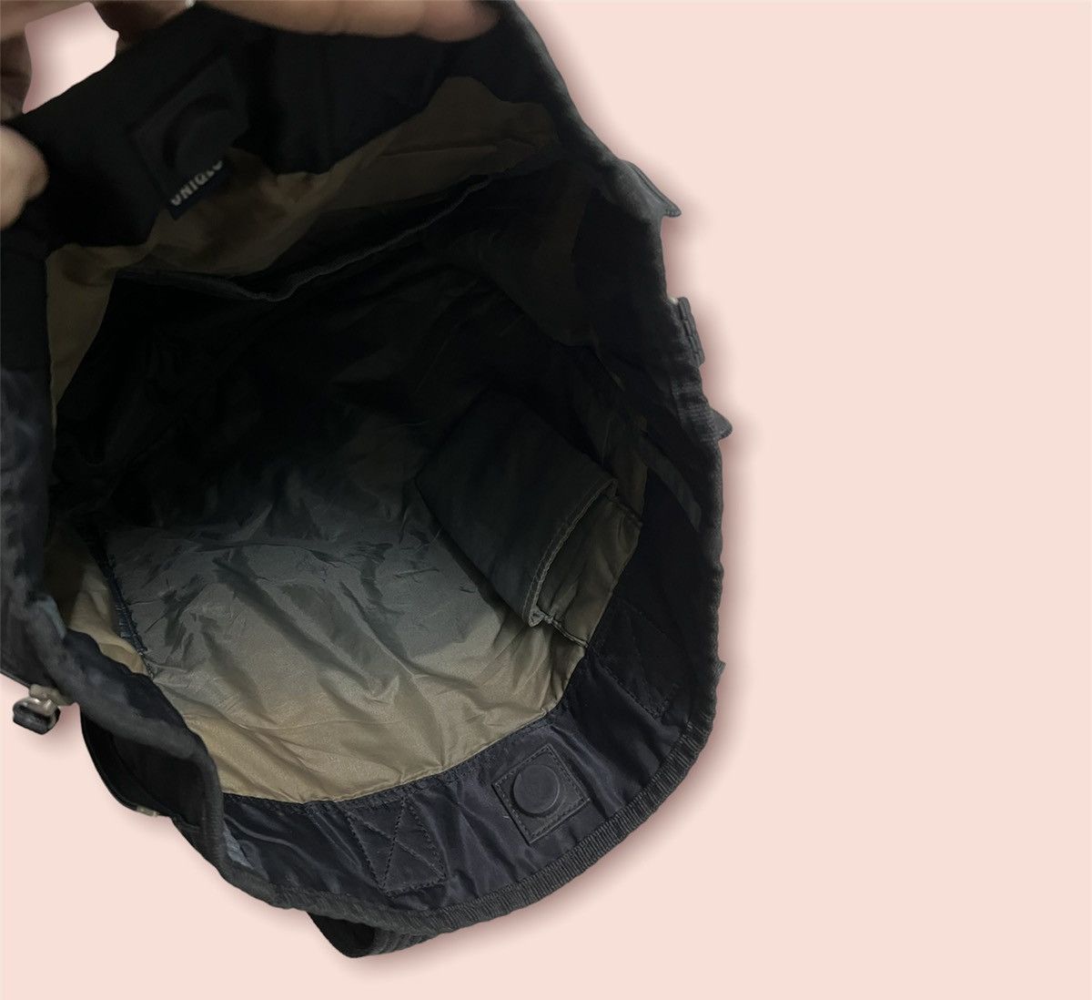 Japanese Brand × Jun Takahashi × Uniqlo VINTAGE UNIQLO UTILITY POLYESTER TOTE 2 WAY Size ONE SIZE - 14 Thumbnail