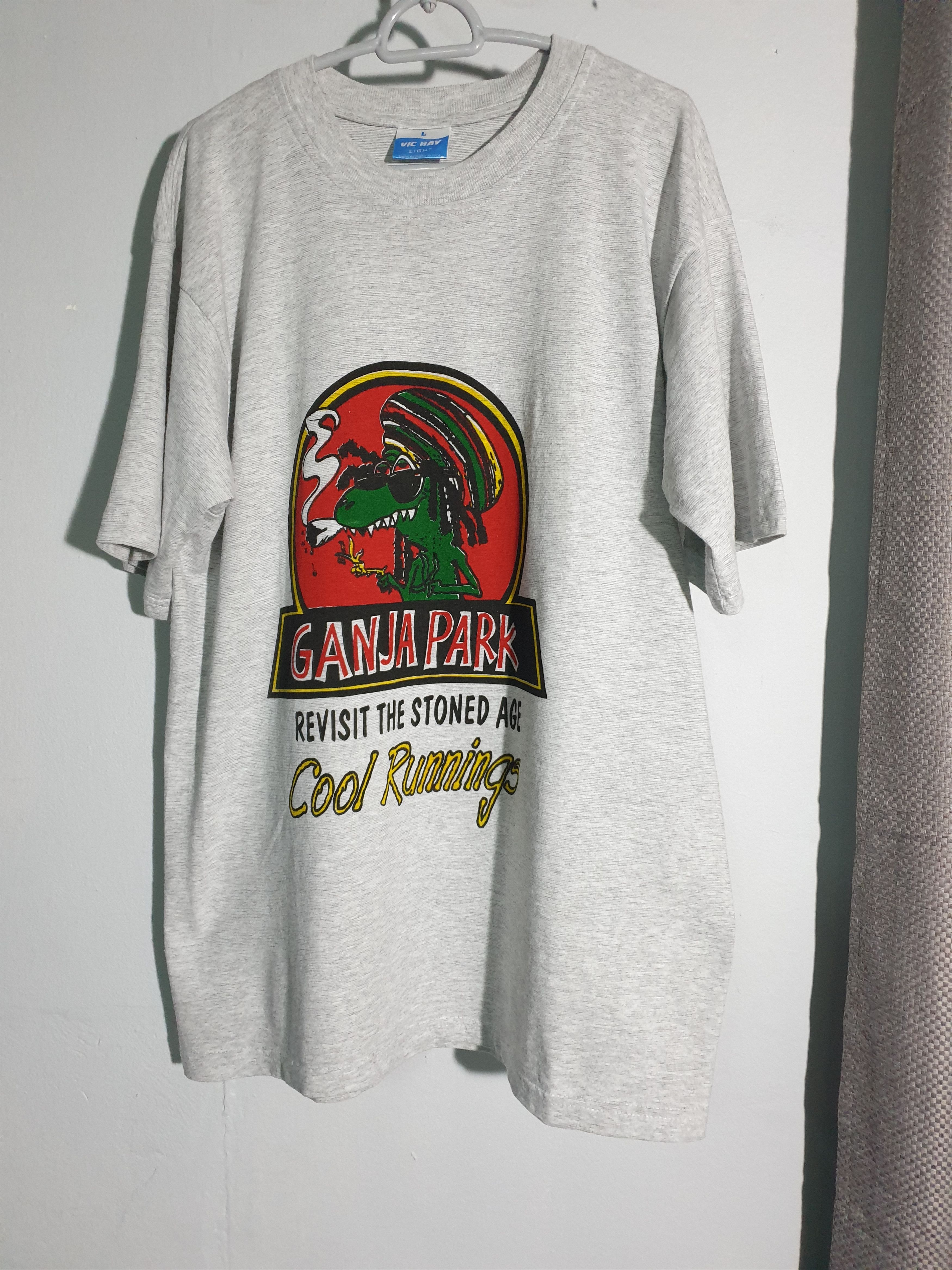 Vintage Vintage Jurassic Park parody Weed tee 'Ganja Park' Size US L / EU 52-54 / 3 - 1 Thumbnail