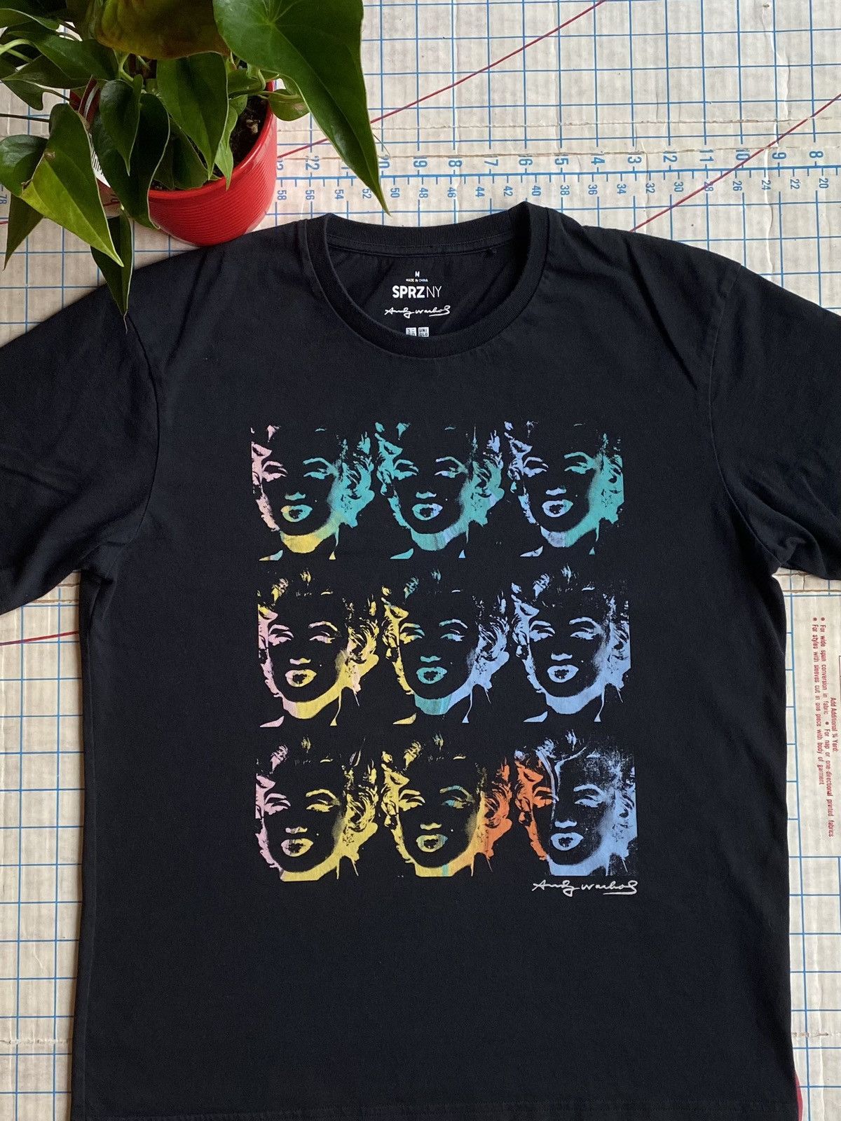 Andy Warhol × Uniqlo Uniqlo x Andy Warhol Marilyn Diptych Painting Tee Size US M / EU 48-50 / 2 - 3 Thumbnail