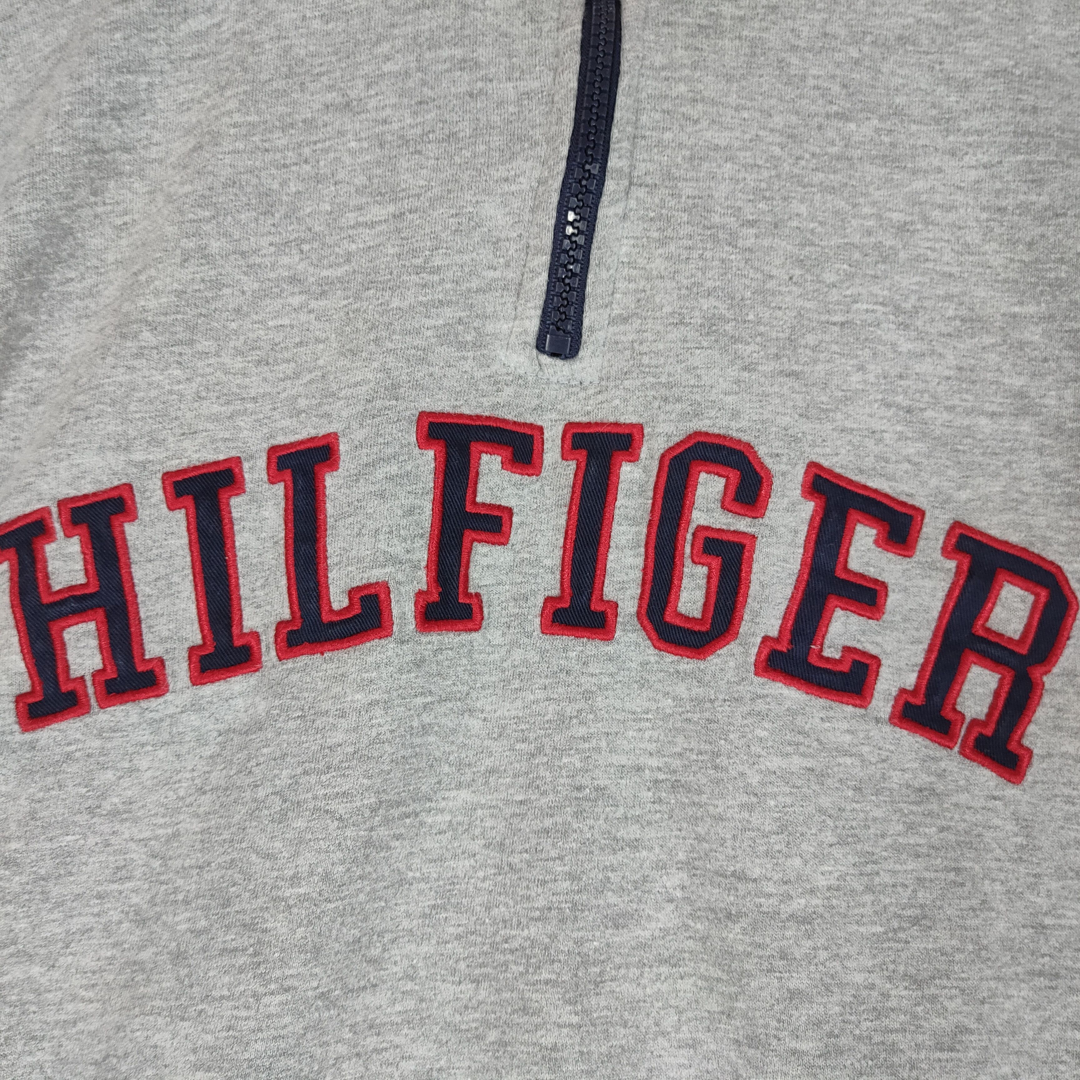 Tommy Hilfiger Vintage TOMMY HILFIGER USA Patches Embroidery Sweatshirt Size US M / EU 48-50 / 2 - 2 Thumbnail