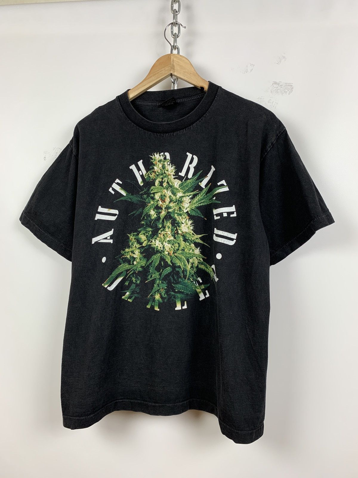Vintage Vintage Authorized Dealer Marijuana/Cannabis Faded Shirt Size US L / EU 52-54 / 3 - 3 Thumbnail