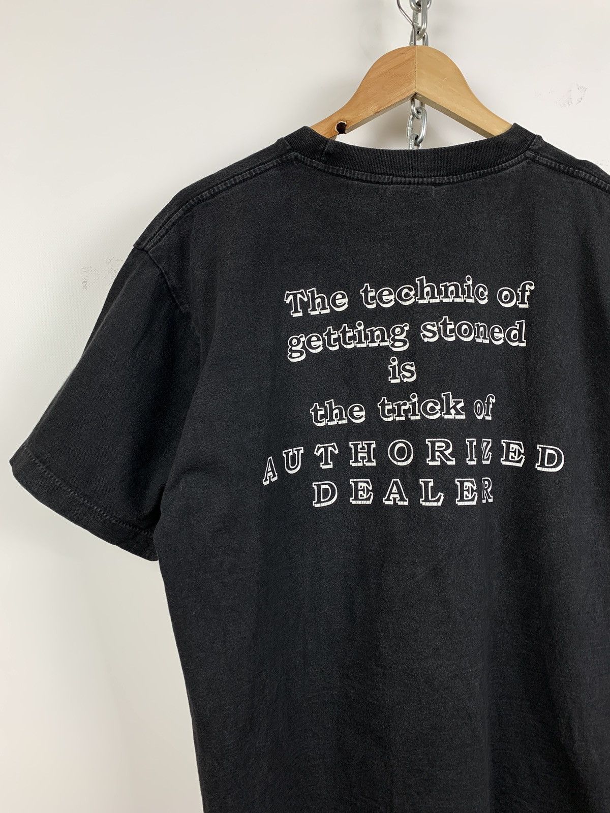 Vintage Vintage Authorized Dealer Marijuana/Cannabis Faded Shirt Size US L / EU 52-54 / 3 - 10 Thumbnail