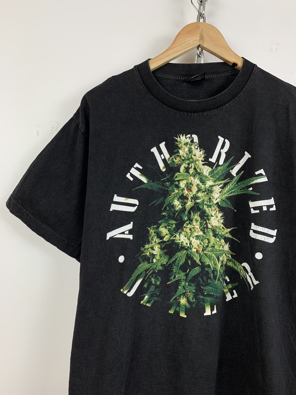 Vintage Vintage Authorized Dealer Marijuana/Cannabis Faded Shirt Size US L / EU 52-54 / 3 - 4 Thumbnail
