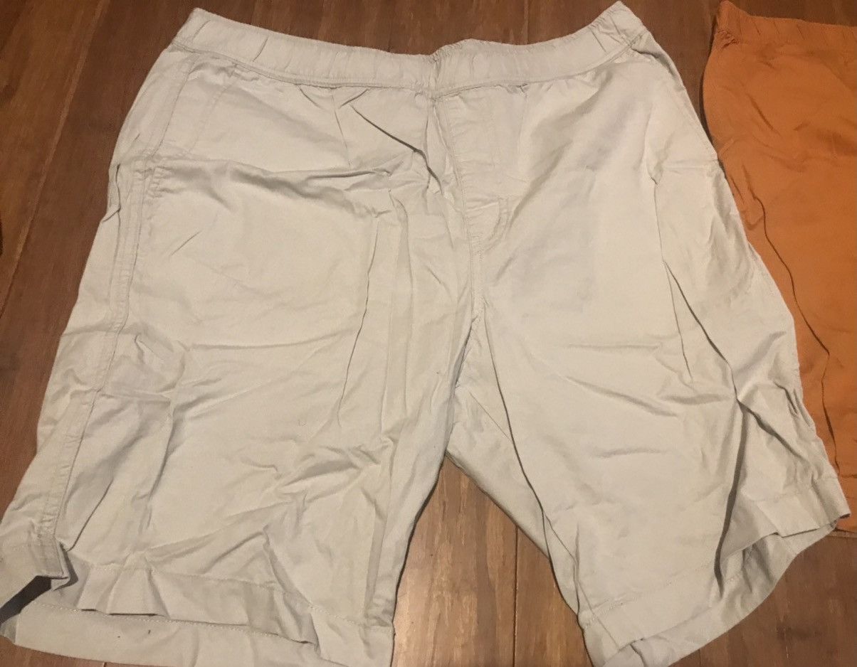 Uniqlo Uniqlo Shorts (set of 4) Size US 33 - 5 Thumbnail