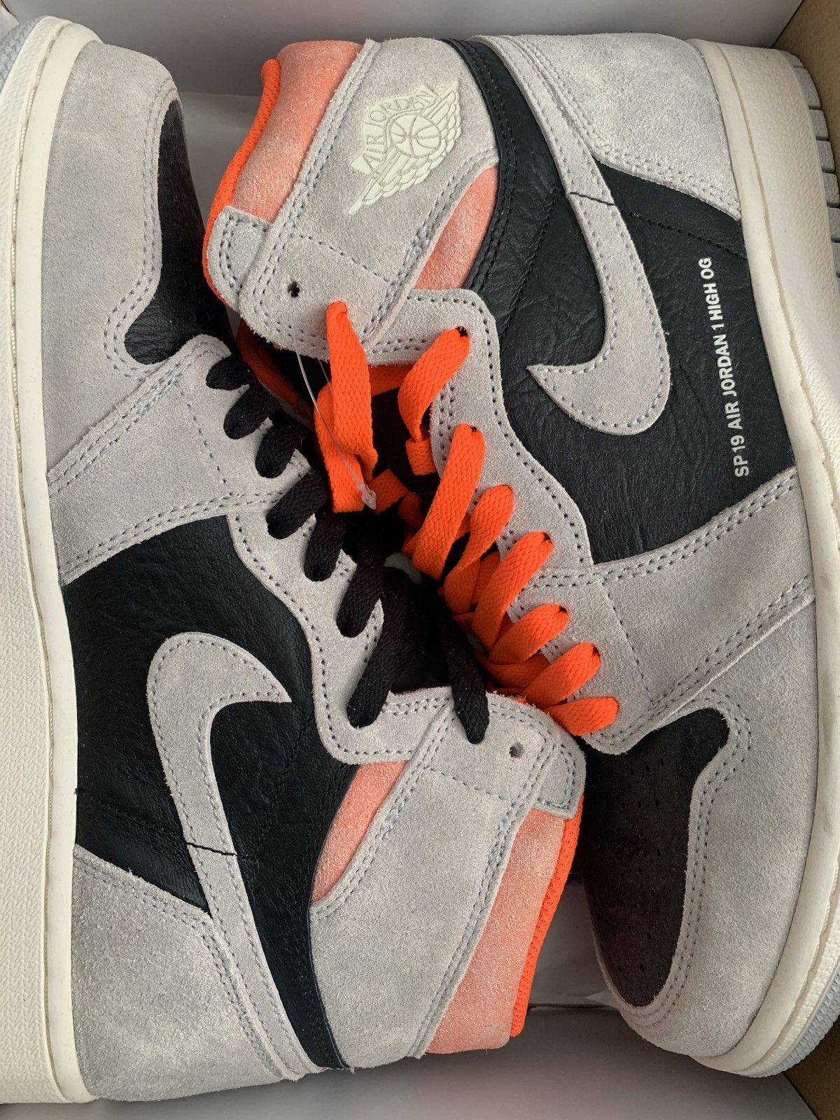 Nike Air Jordan 1 Retro High OG Neutral Grey 2019 Size US 9 / EU 42 - 6 Thumbnail
