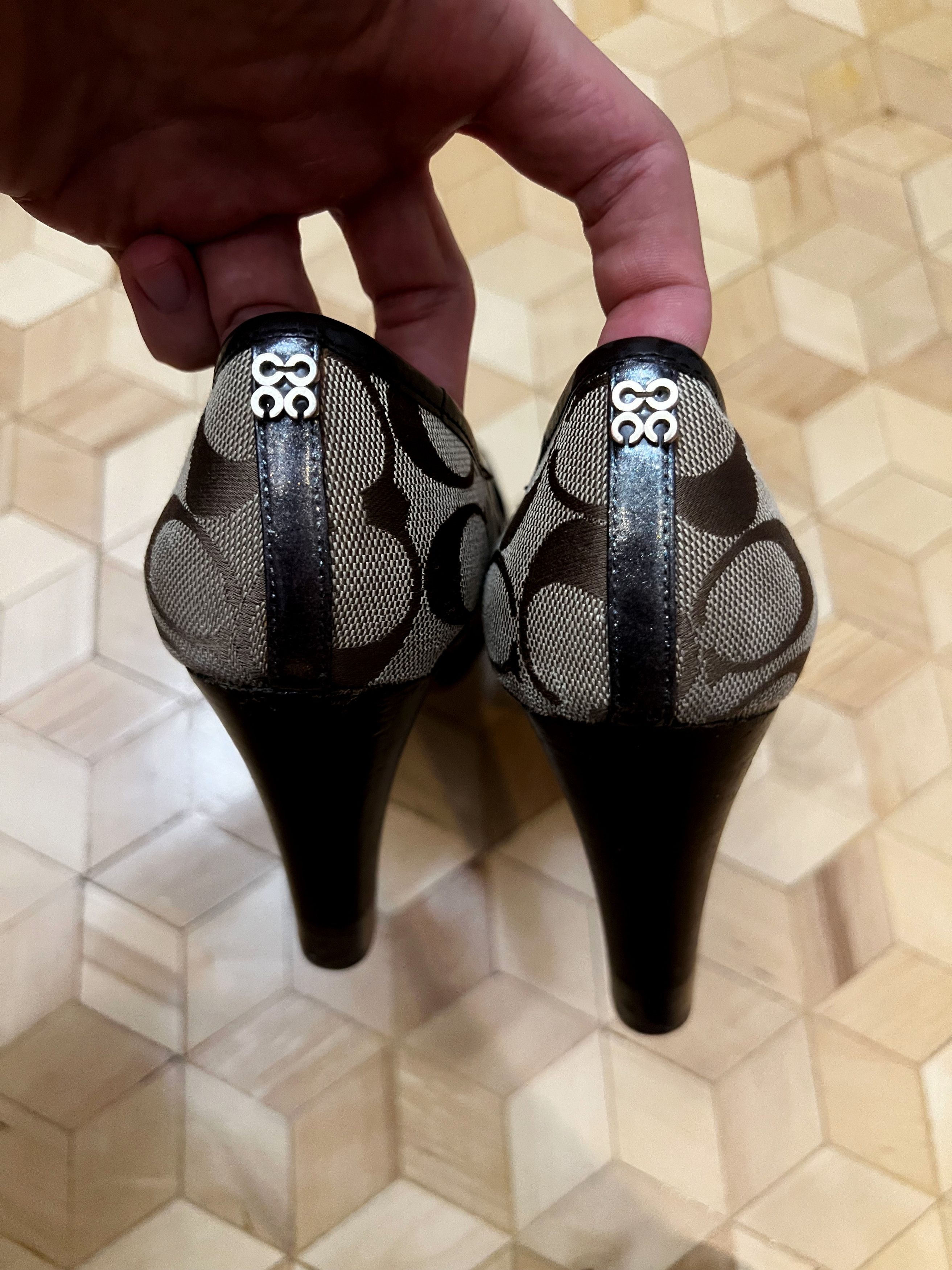 Coach Coach Monogram Logo High Heels 7 UK 37.5 EU Size US 7 / IT 37 - 5 Thumbnail