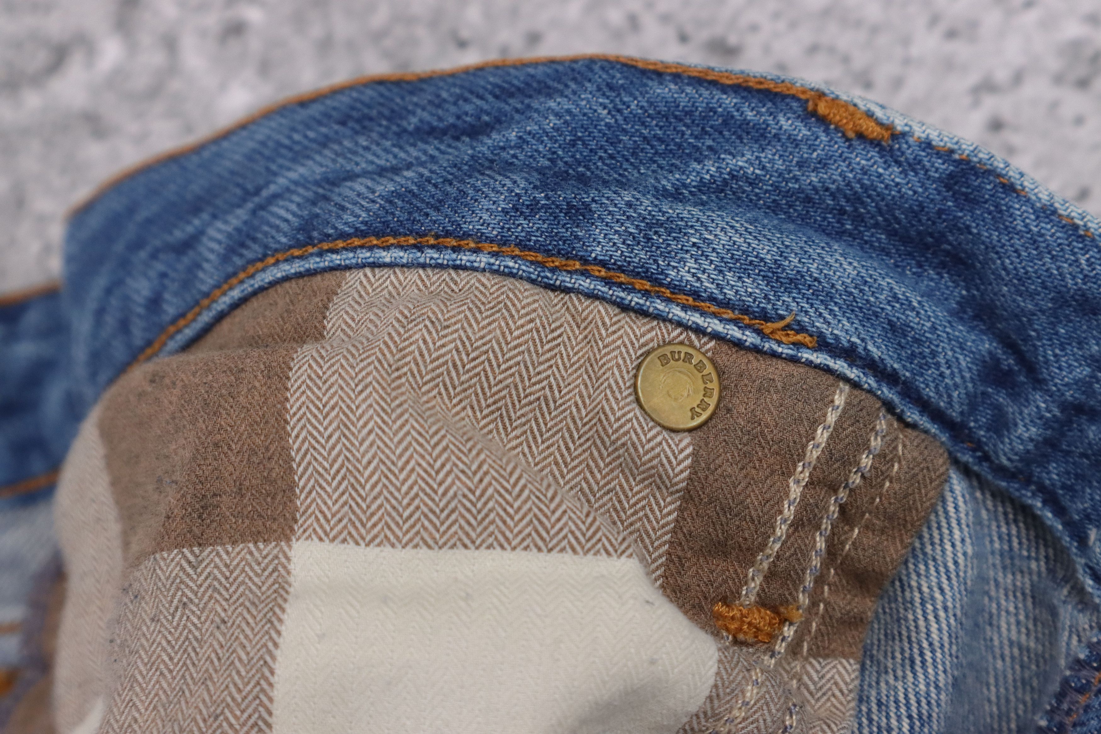 Burberry Burberry Light Wash Denim Jeans Size US 36 / EU 52 - 14 Thumbnail