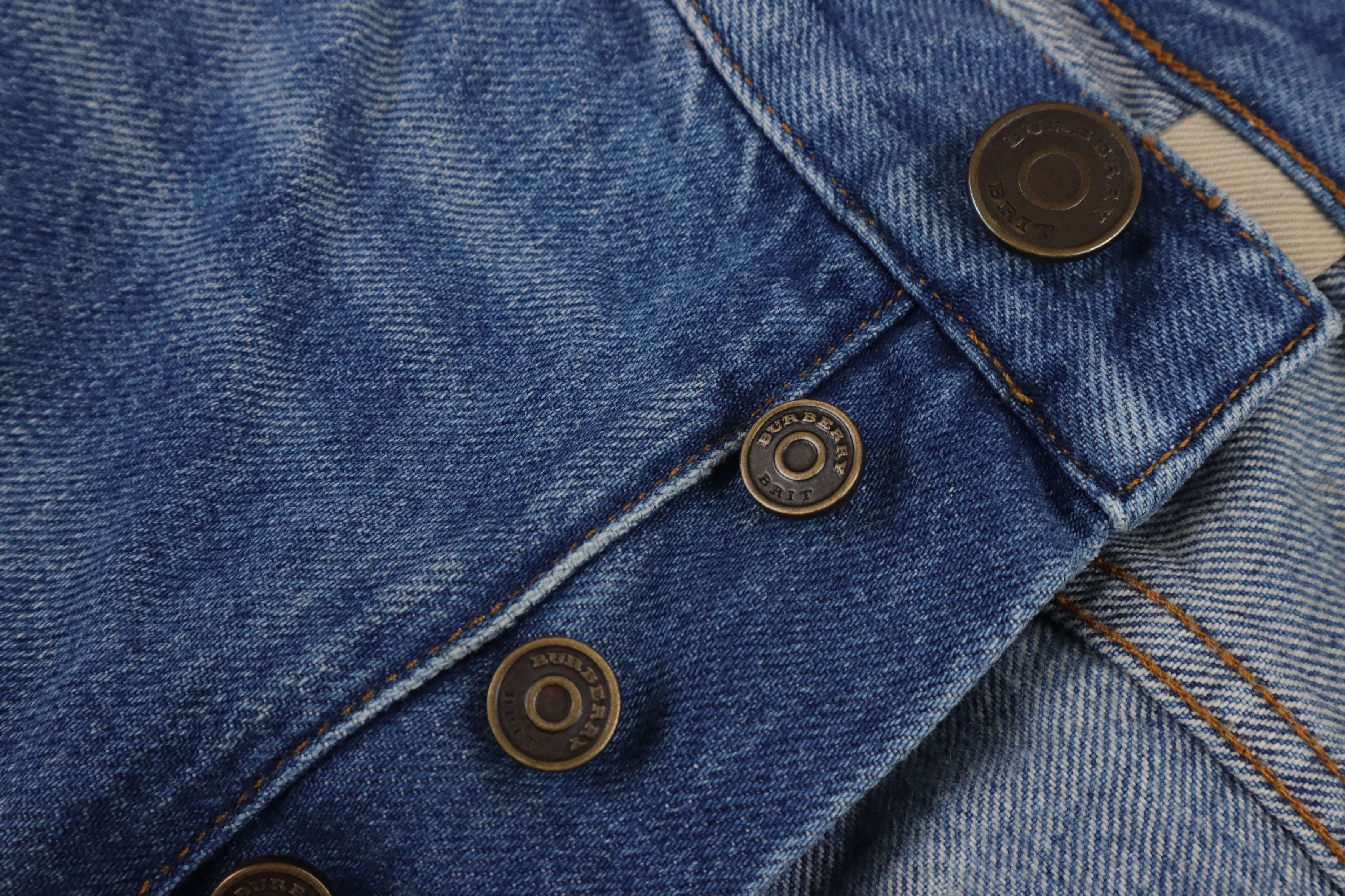 Burberry Burberry Light Wash Denim Jeans Size US 36 / EU 52 - 10 Thumbnail