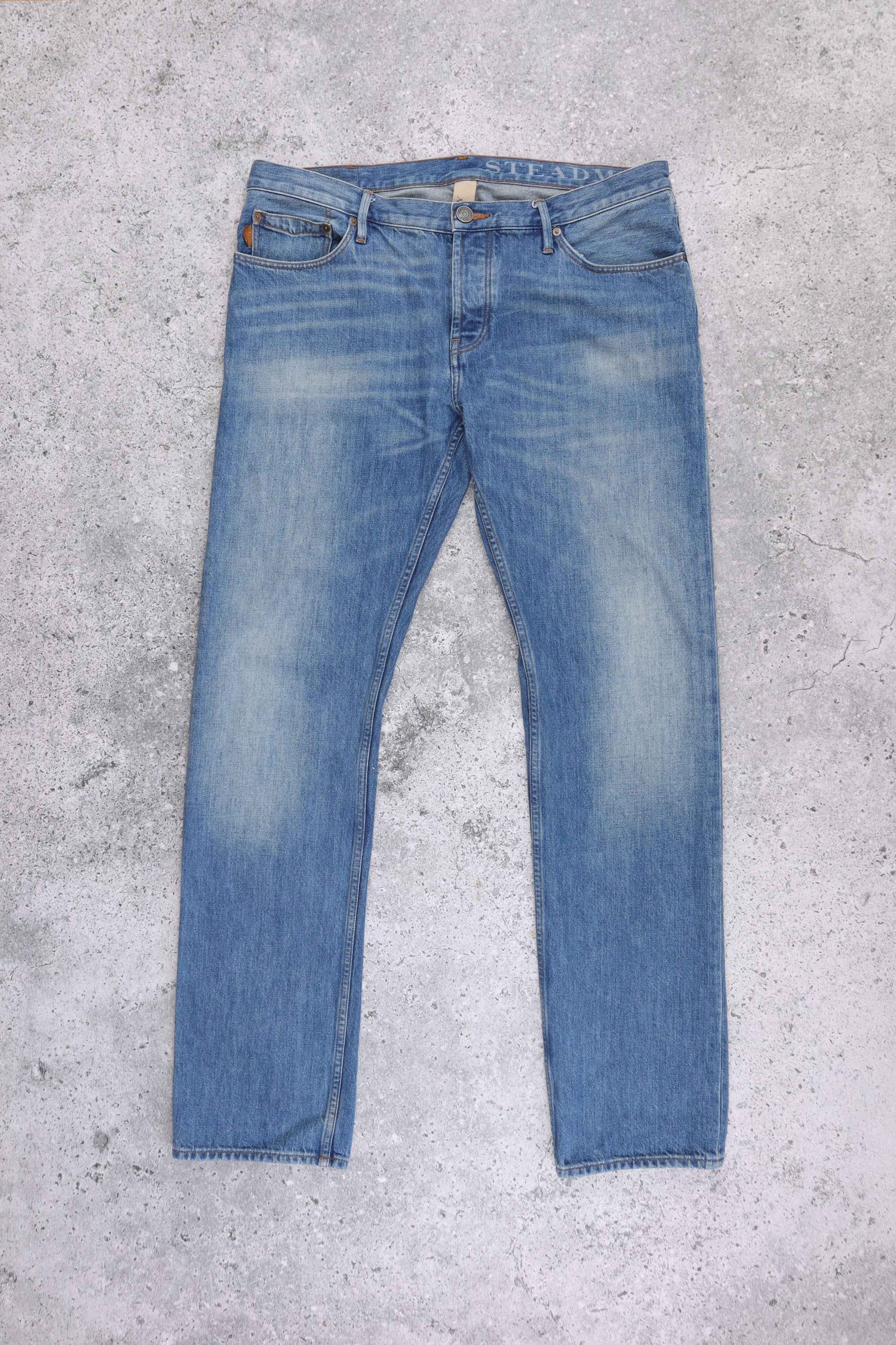 Burberry Burberry Light Wash Denim Jeans Size US 36 / EU 52 - 2 Thumbnail