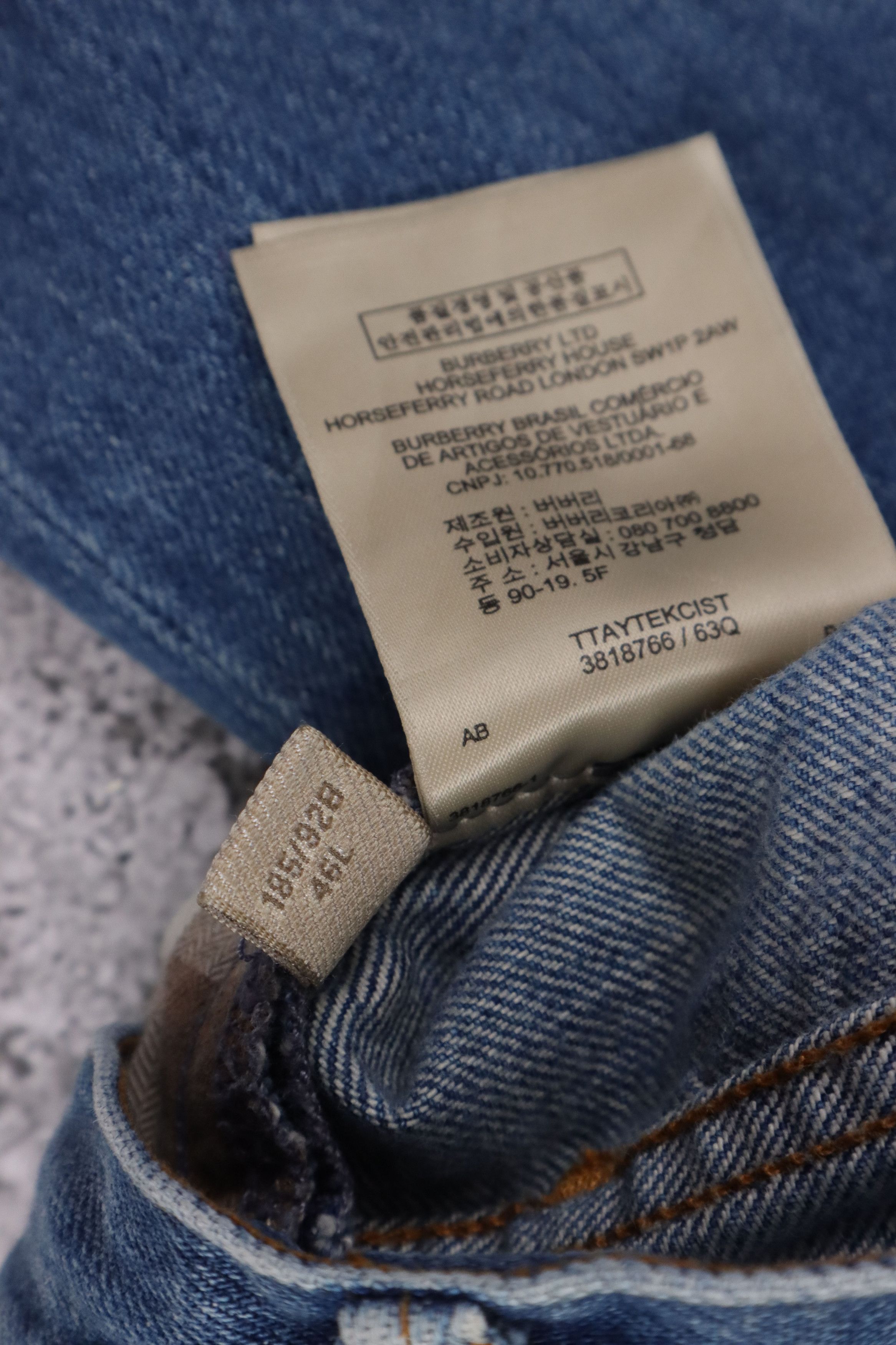 Burberry Burberry Light Wash Denim Jeans Size US 36 / EU 52 - 17 Thumbnail