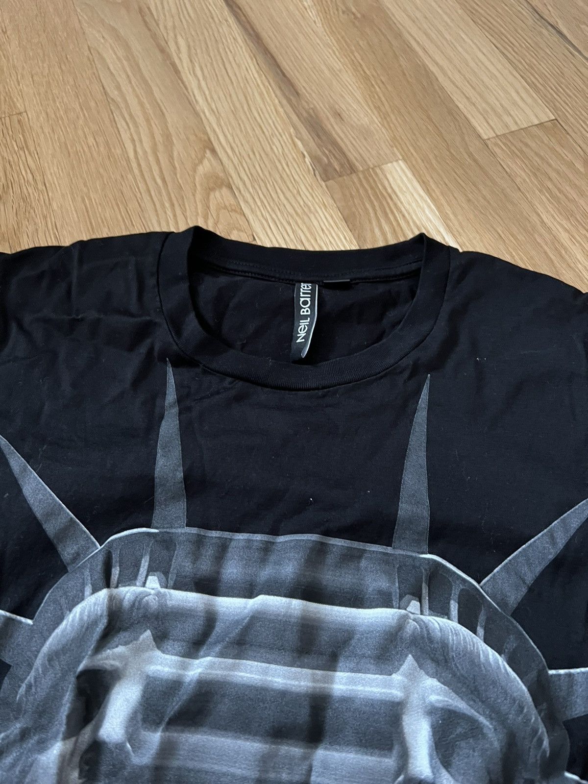Neil Barrett Neil Barrett sz S liberty T-shirt Size US S / EU 44-46 / 1 - 2 Thumbnail