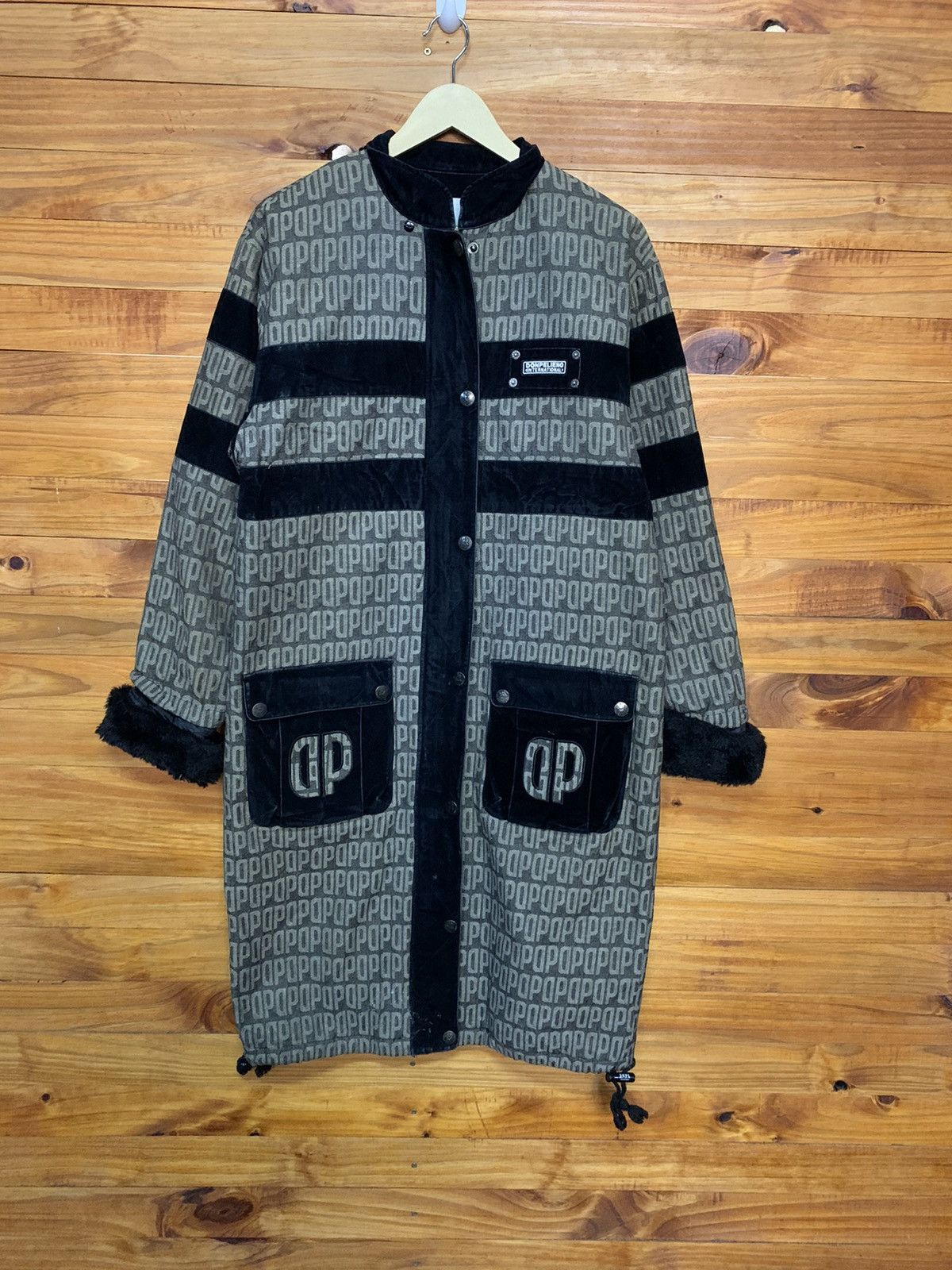 Vintage Donpelieno Over Print Long Coat