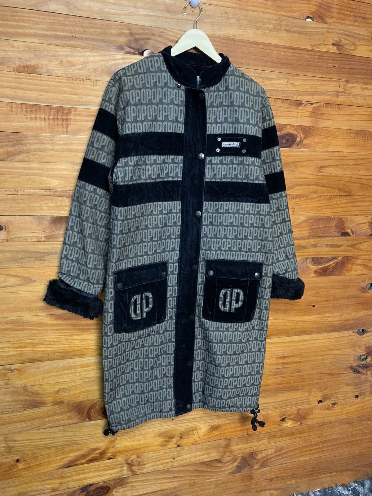 Vintage Vintage Donpelieno Over Print Long Coat Size US S / EU 44-46 / 1 - 2 Thumbnail
