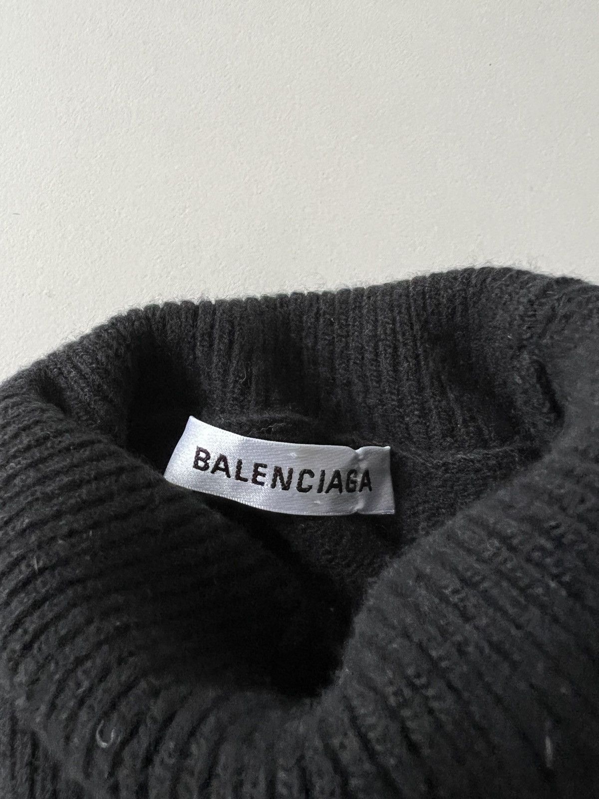 Balenciaga Balenciaga Wool Cashmere Logo Print Sweater Size US S / EU 44-46 / 1 - 4 Thumbnail