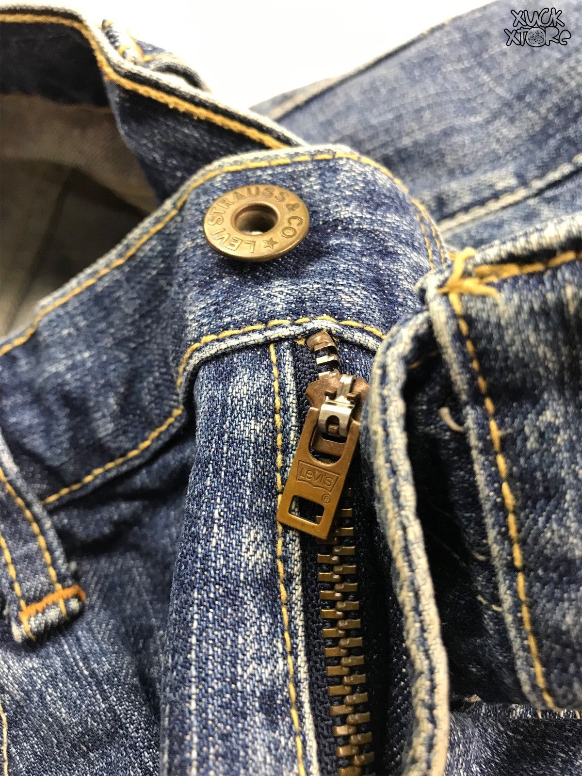 Levi's Distressed Levi’s 3 Quarter Jeans Size US 34 / EU 50 - 6 Thumbnail