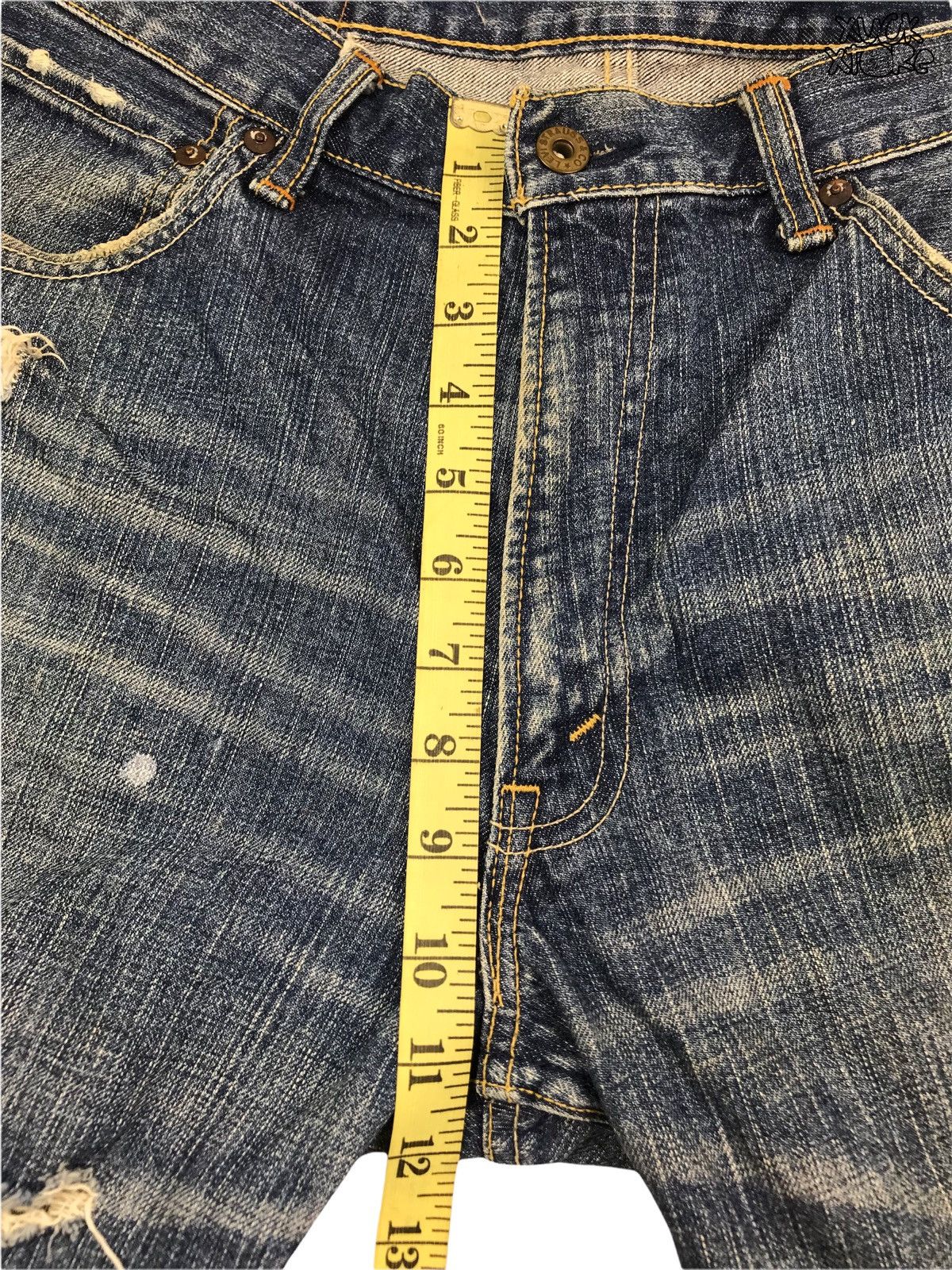 Levi's Distressed Levi’s 3 Quarter Jeans Size US 34 / EU 50 - 13 Thumbnail