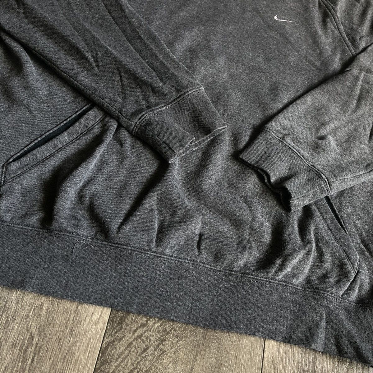 Nike Vintage 2000s Nike Basic Logo Swoosh Pullover Blank Hoodie Size US L / EU 52-54 / 3 - 5 Thumbnail