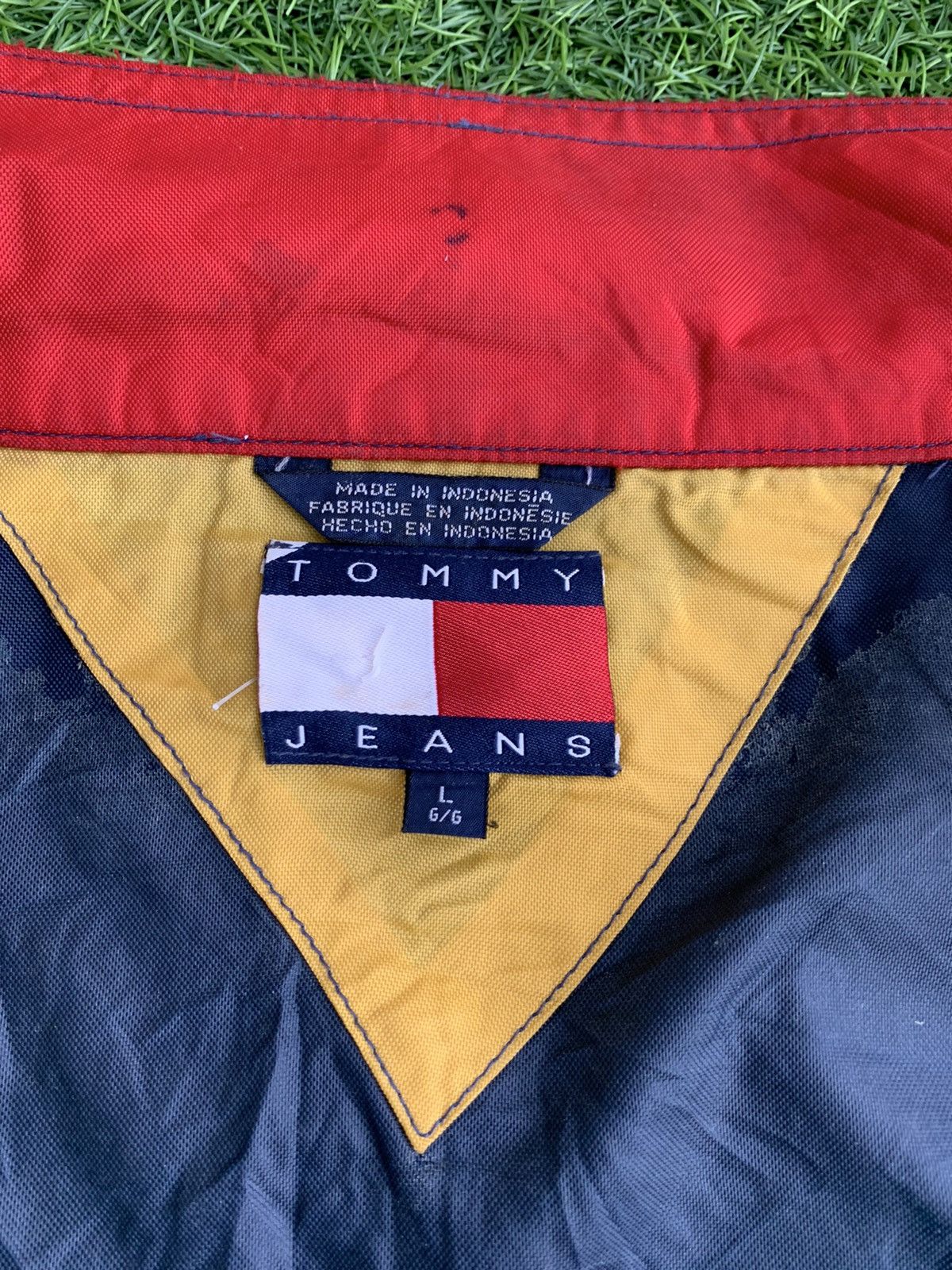 Tommy Hilfiger Vintage Tommy Hilfiger jacket Size US L / EU 52-54 / 3 - 18 Thumbnail