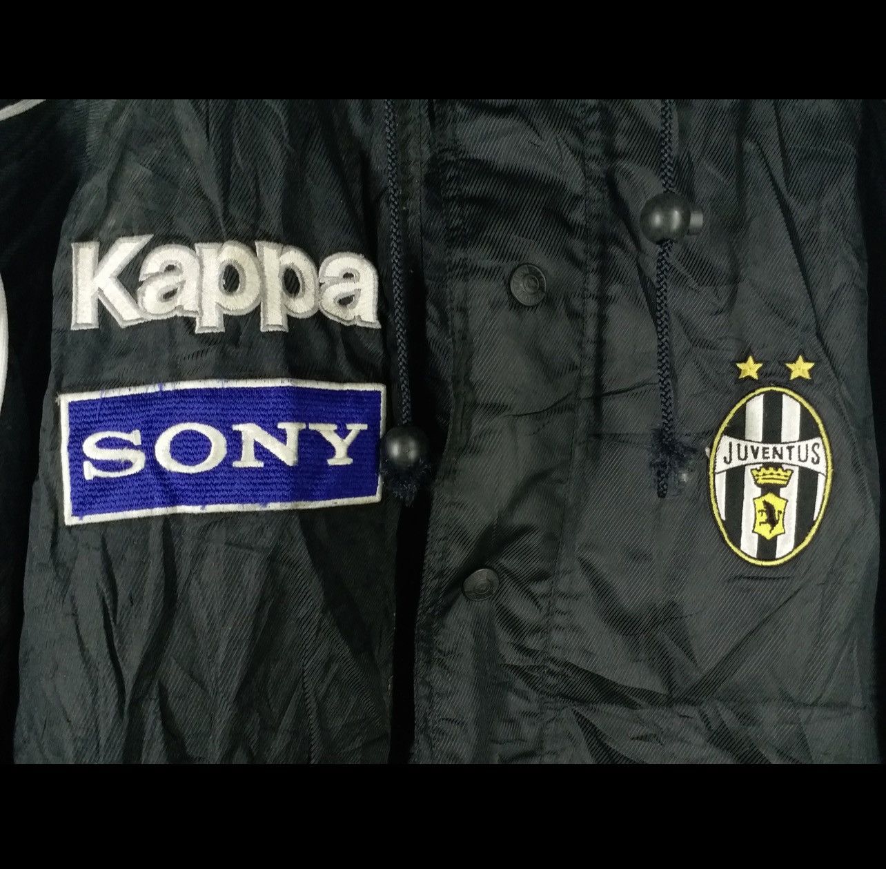 Vintage Vintage JUVENTUS FC KAPPA SIDE TAPE JACKET Size US M / EU 48-50 / 2 - 3 Thumbnail