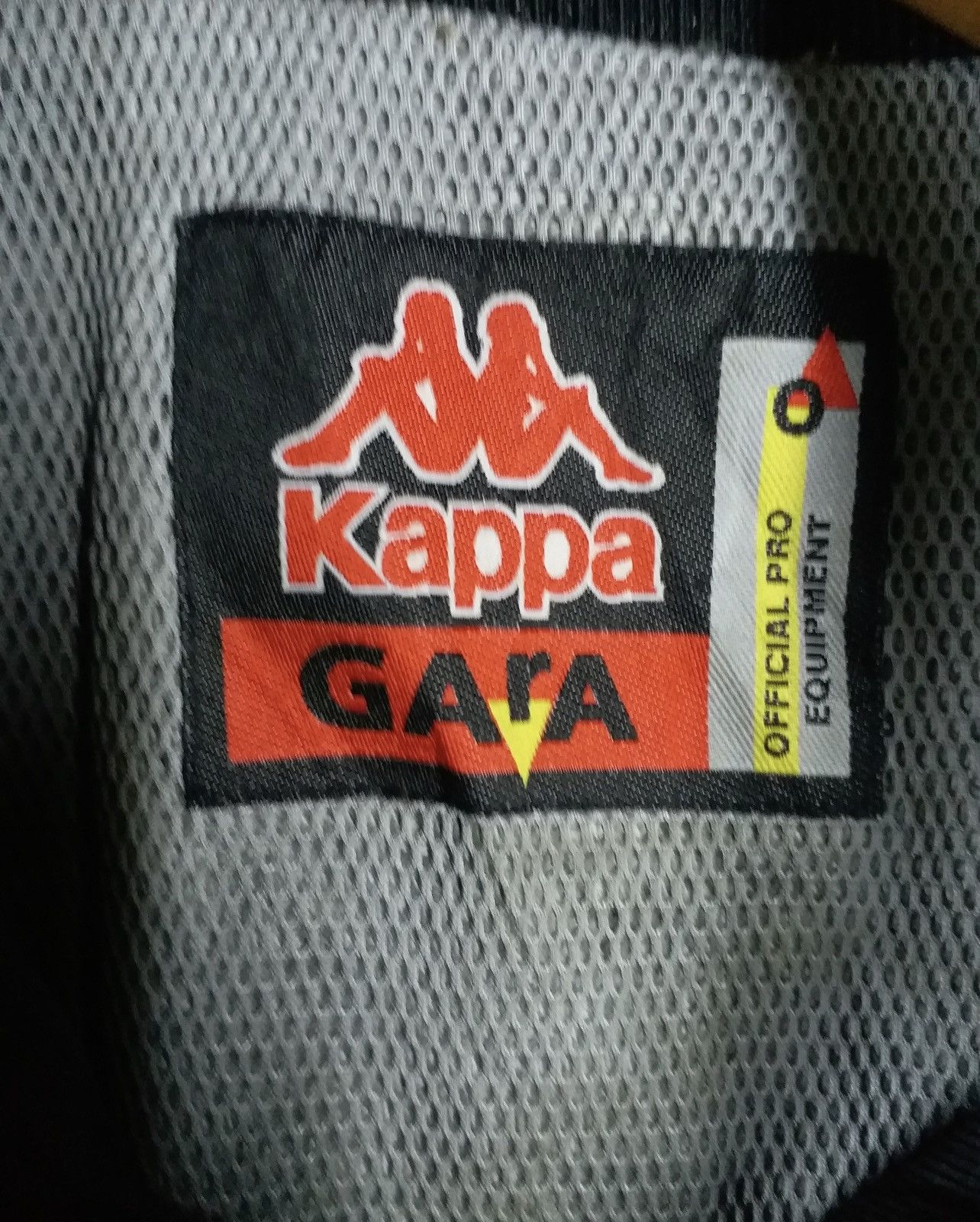 Vintage Vintage JUVENTUS FC KAPPA SIDE TAPE JACKET Size US M / EU 48-50 / 2 - 5 Thumbnail