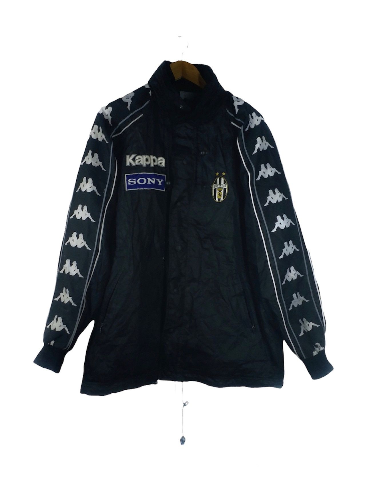 Vintage Vintage JUVENTUS FC KAPPA SIDE TAPE JACKET Size US M / EU 48-50 / 2 - 1 Thumbnail
