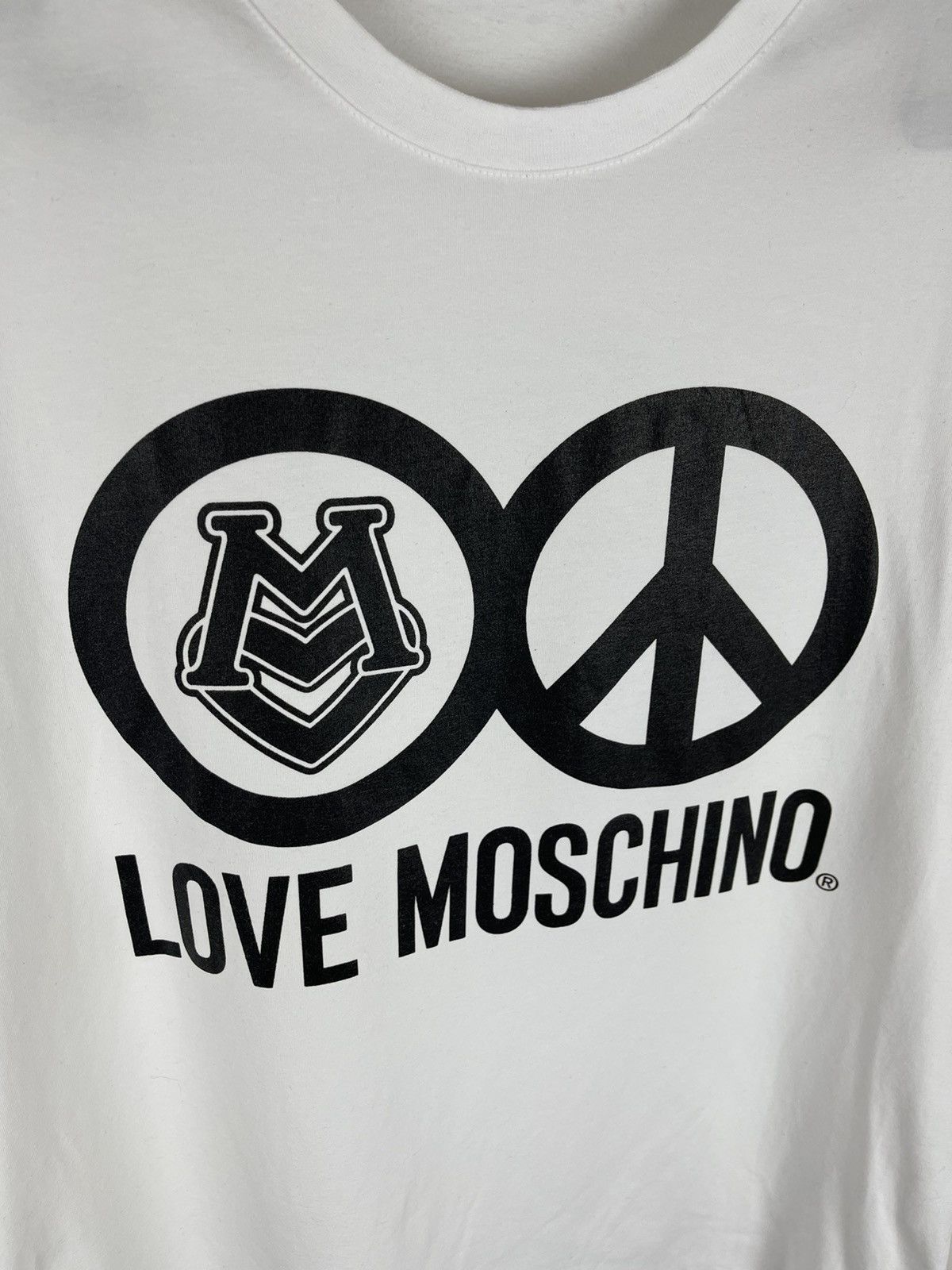 Moschino Love Moschino big logo peace white tee shirt Size US XL / EU 56 / 4 - 5 Thumbnail
