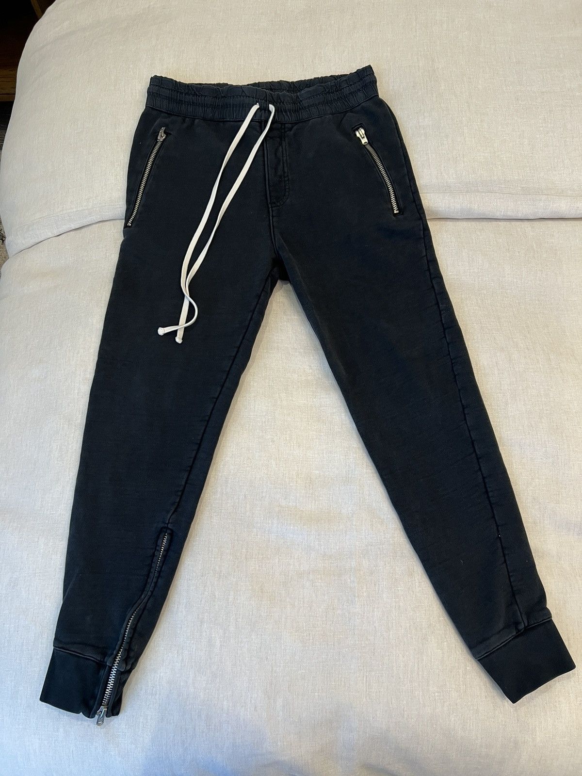 Essentials FOG Collection 2 Black Joggers Size US 30 / EU 46 - 1 Thumbnail