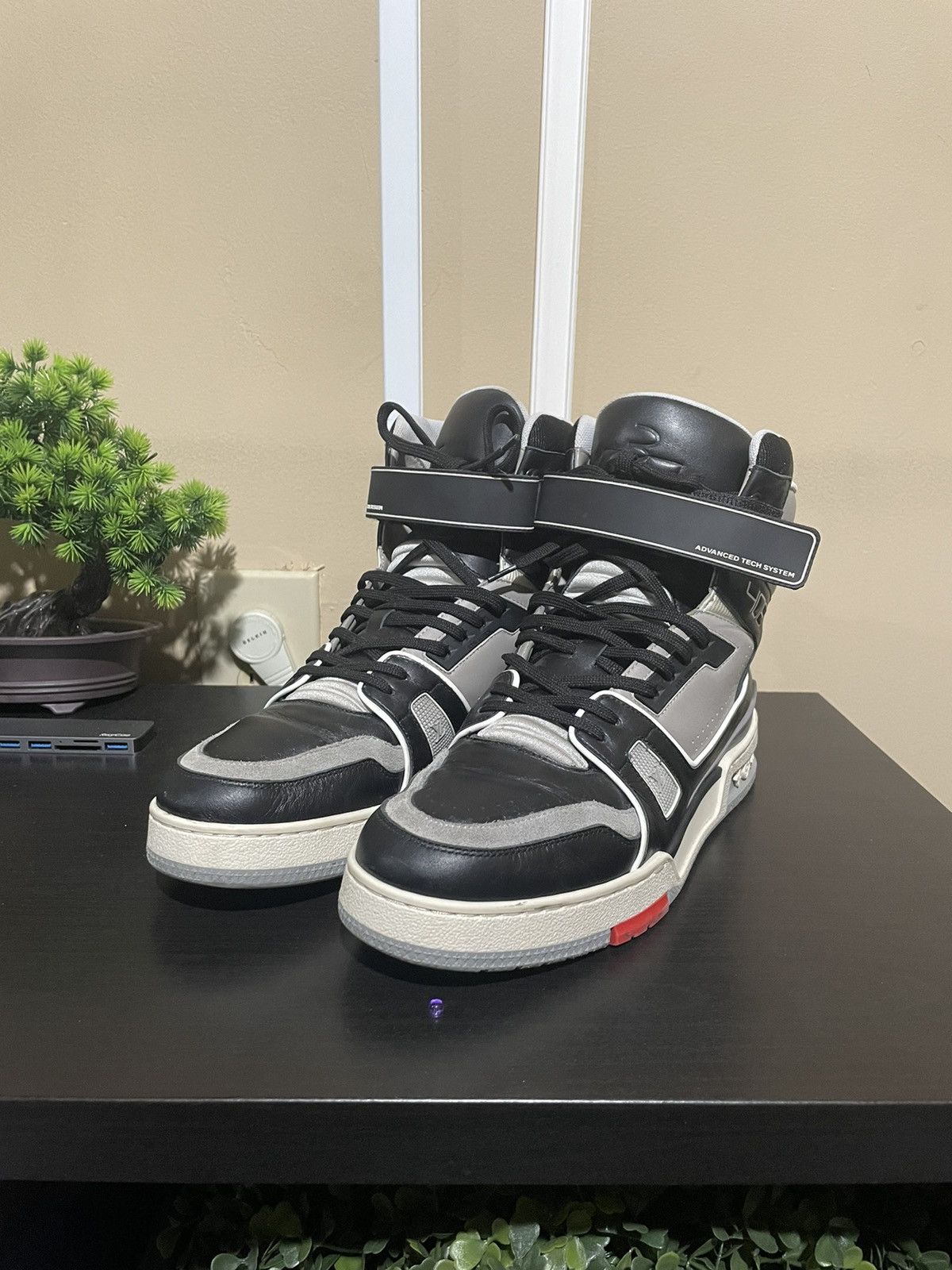 Virgil Abloh Louis Vuitton 408 High Black Sneakers - Main Image