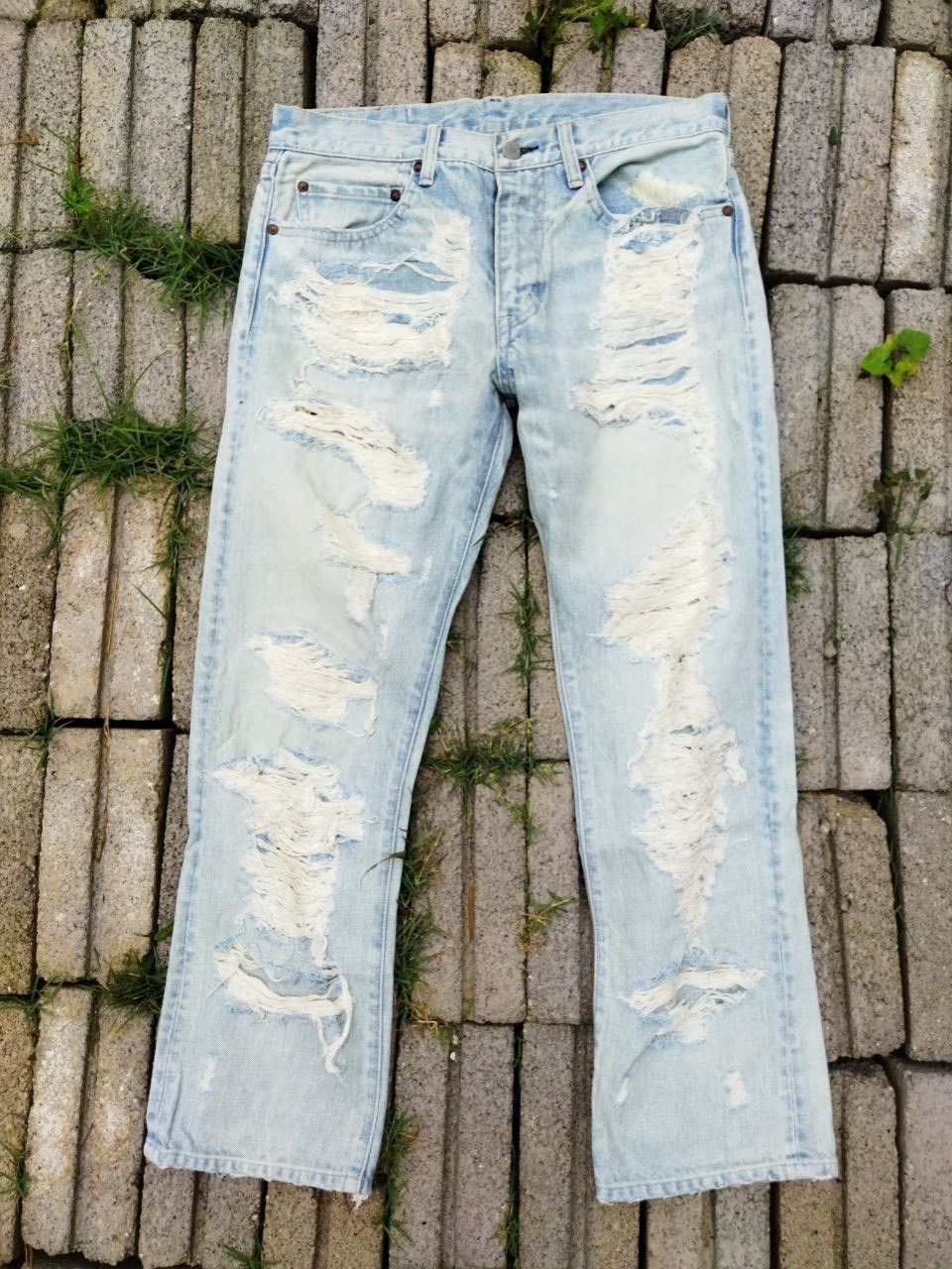 image of Distressed Denim x If Six Was Nine rna The Alternative Syndrome Distressed Style Jeans in Light Blu