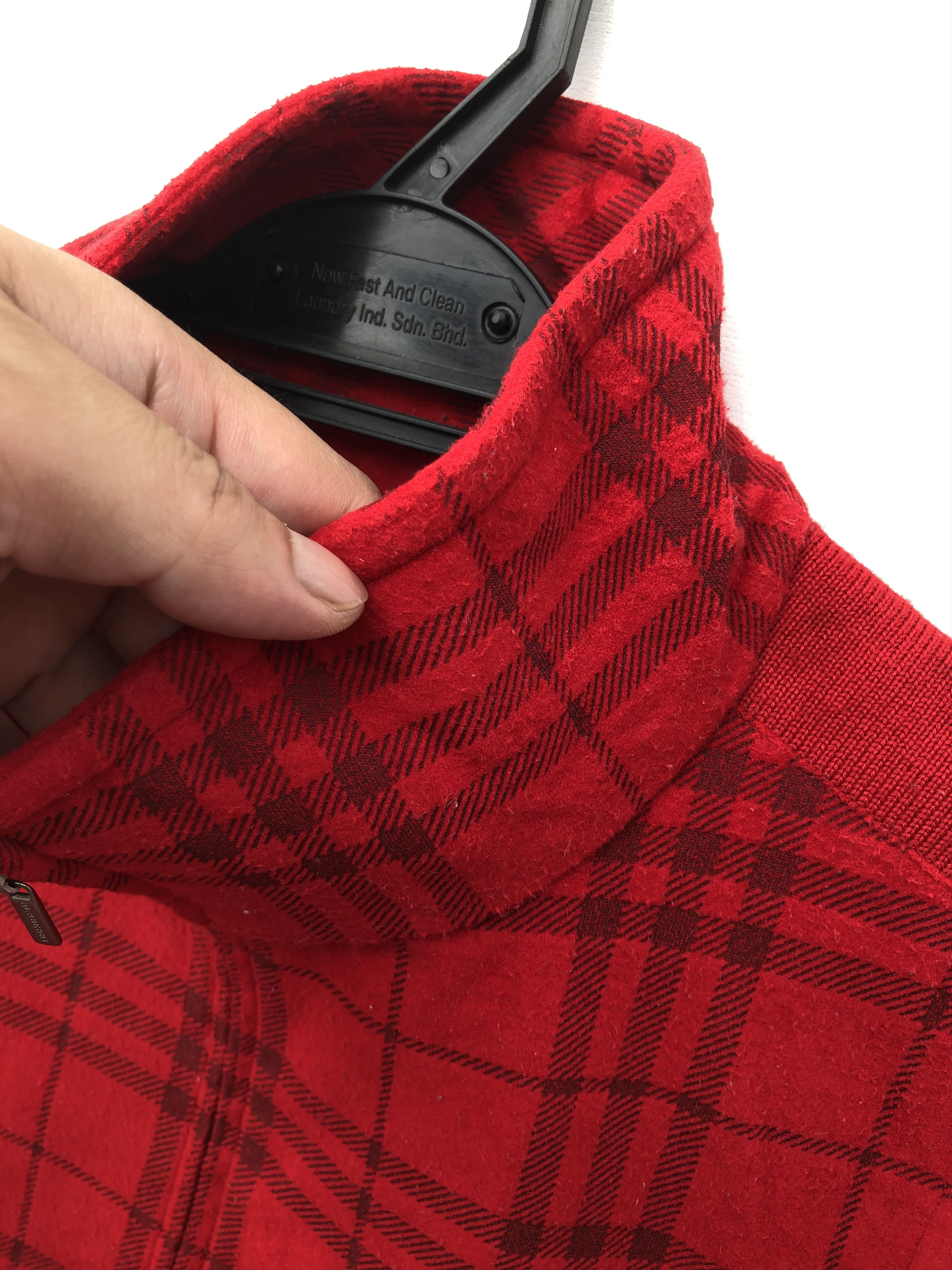 Burberry BURBERRY GOLF RED CHECKED VEST MADE IN JAPAN Size US M / EU 48-50 / 2 - 7 Thumbnail