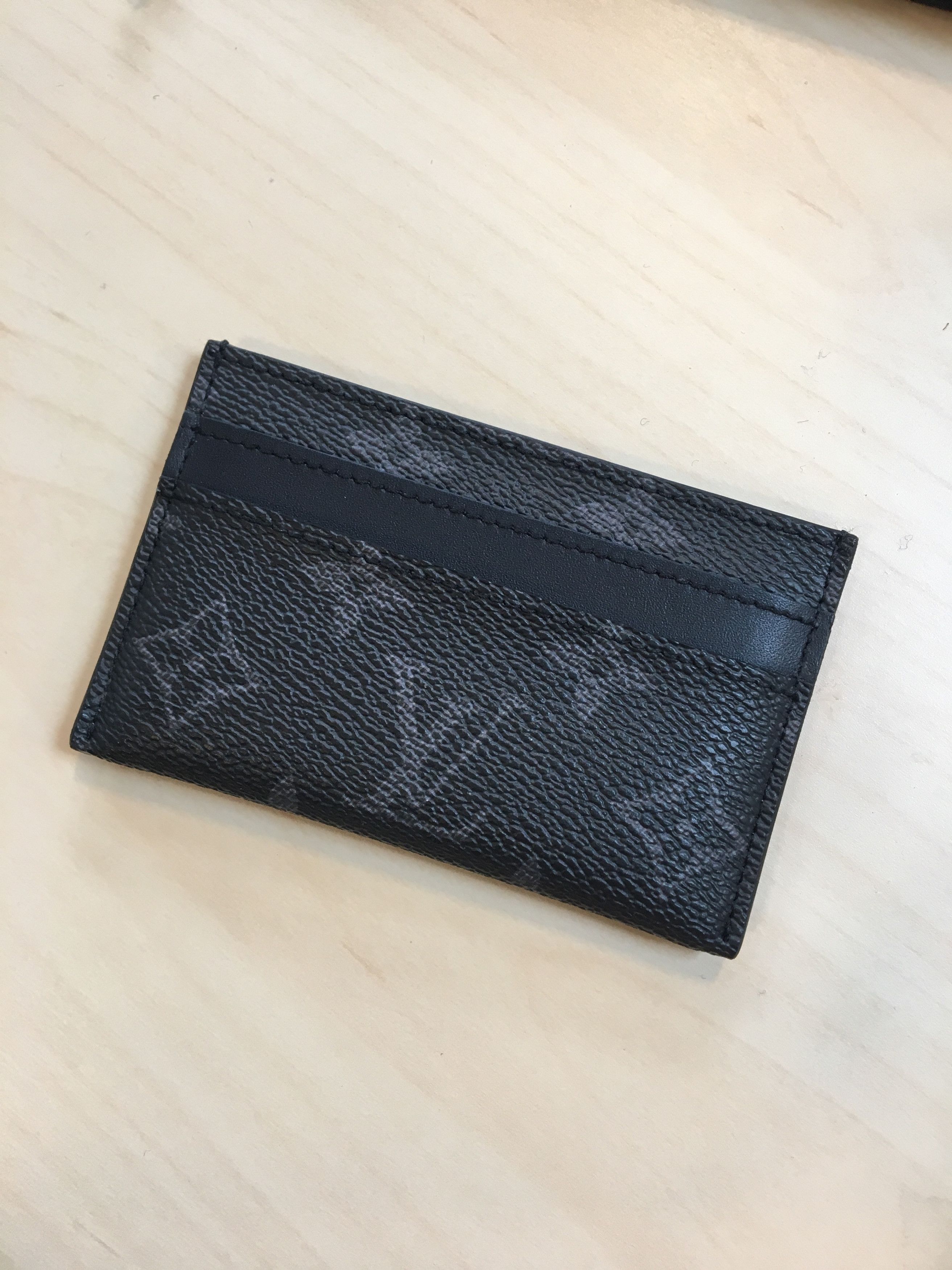 Shop Louis Vuitton Double Card Holder (M62170) by Amirashop