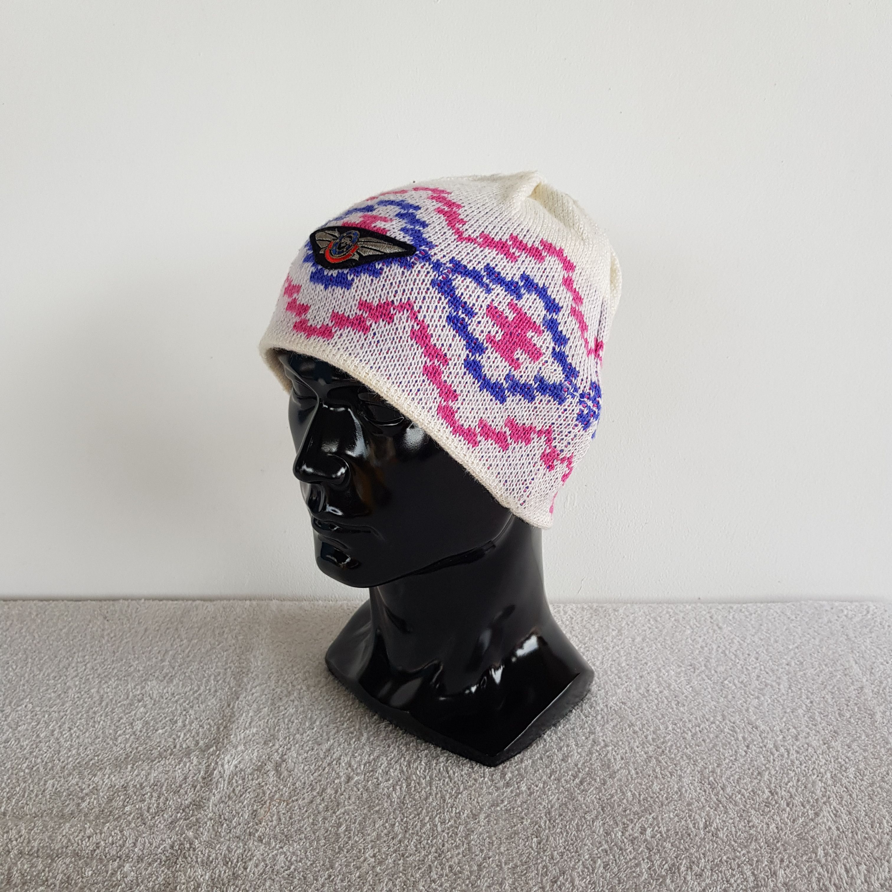 Descente × Vintage Vintage Decente Beanie Snow Cap Japanese Hats - AC10696. Size ONE SIZE - 1 Thumbnail