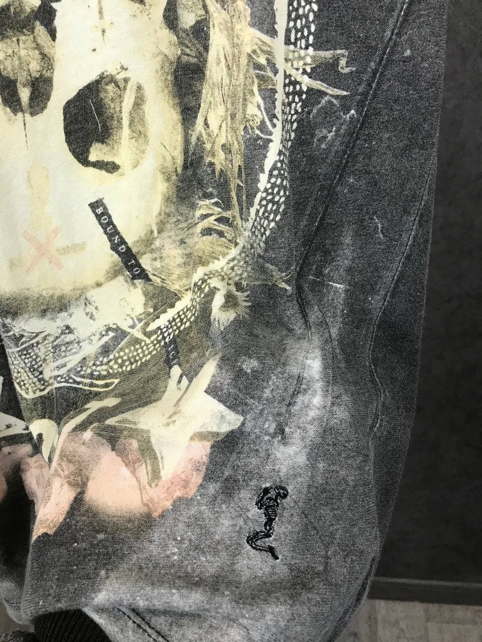Other Religion Skulls overprinted streetwear tee Size US S / EU 44-46 / 1 - 3 Thumbnail