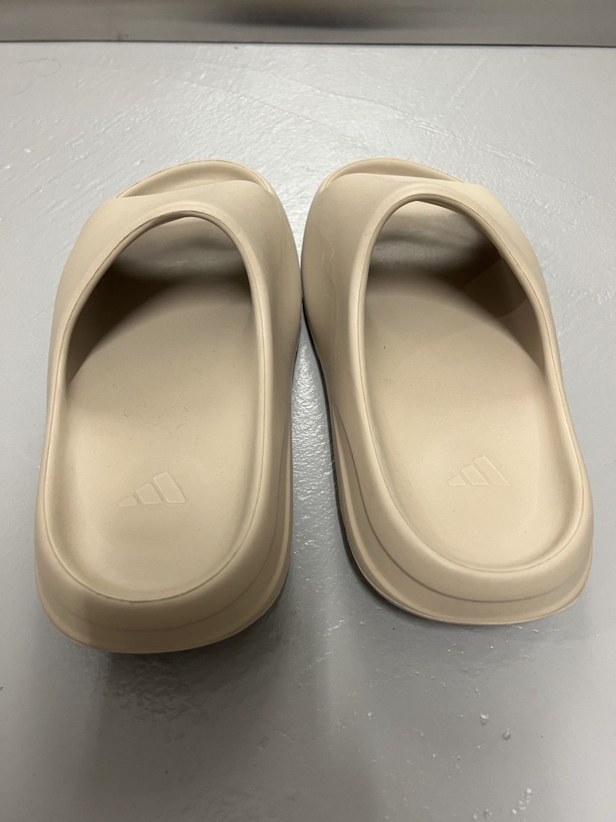 Adidas × Kanye West YEEZY SLIDES Size US 9 / EU 42 - 5 Thumbnail