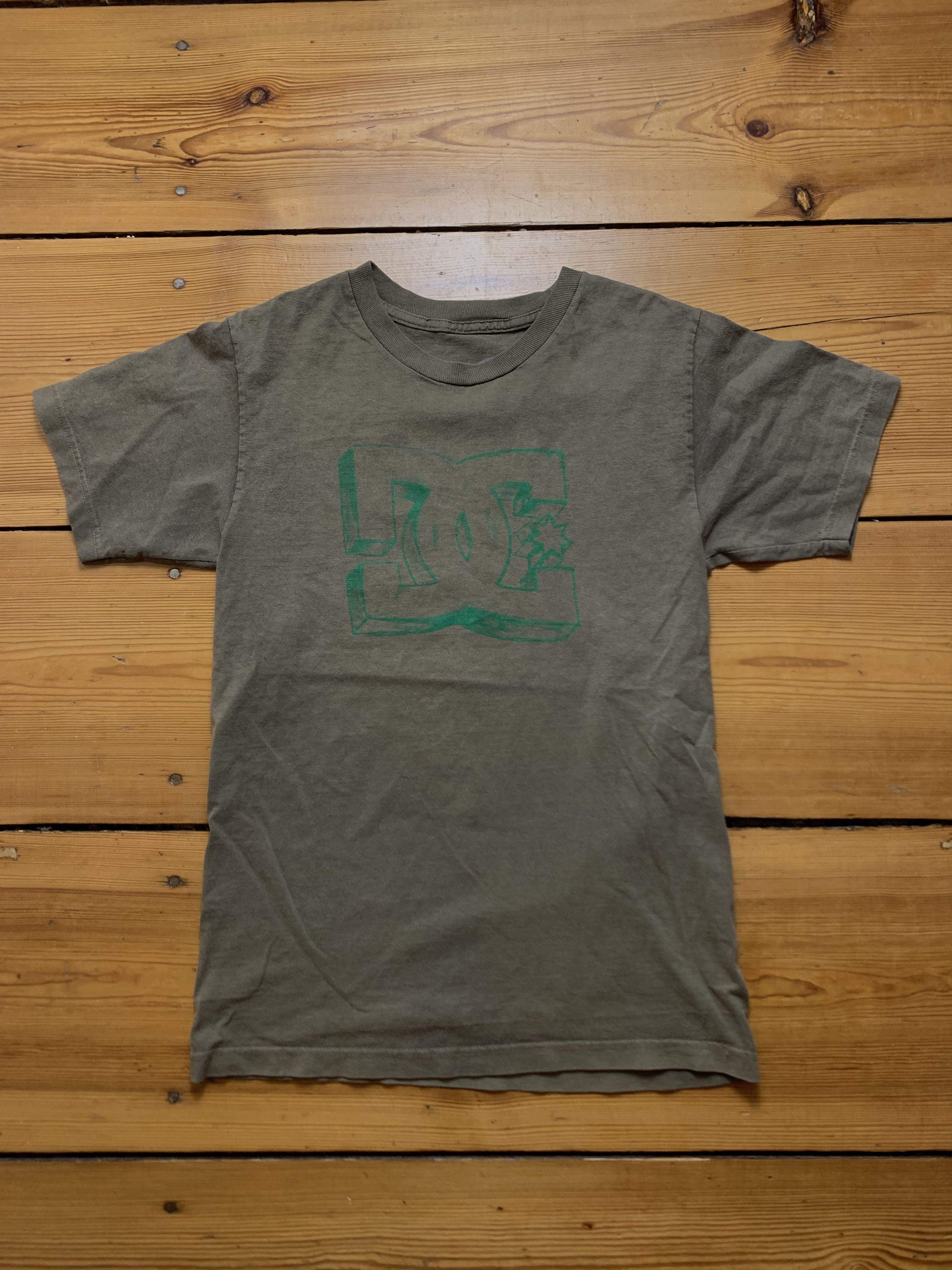 DC × Vintage Vintage sun faded DC Shoes Skate Tee Size US S / EU 44-46 / 1 - 1 Thumbnail