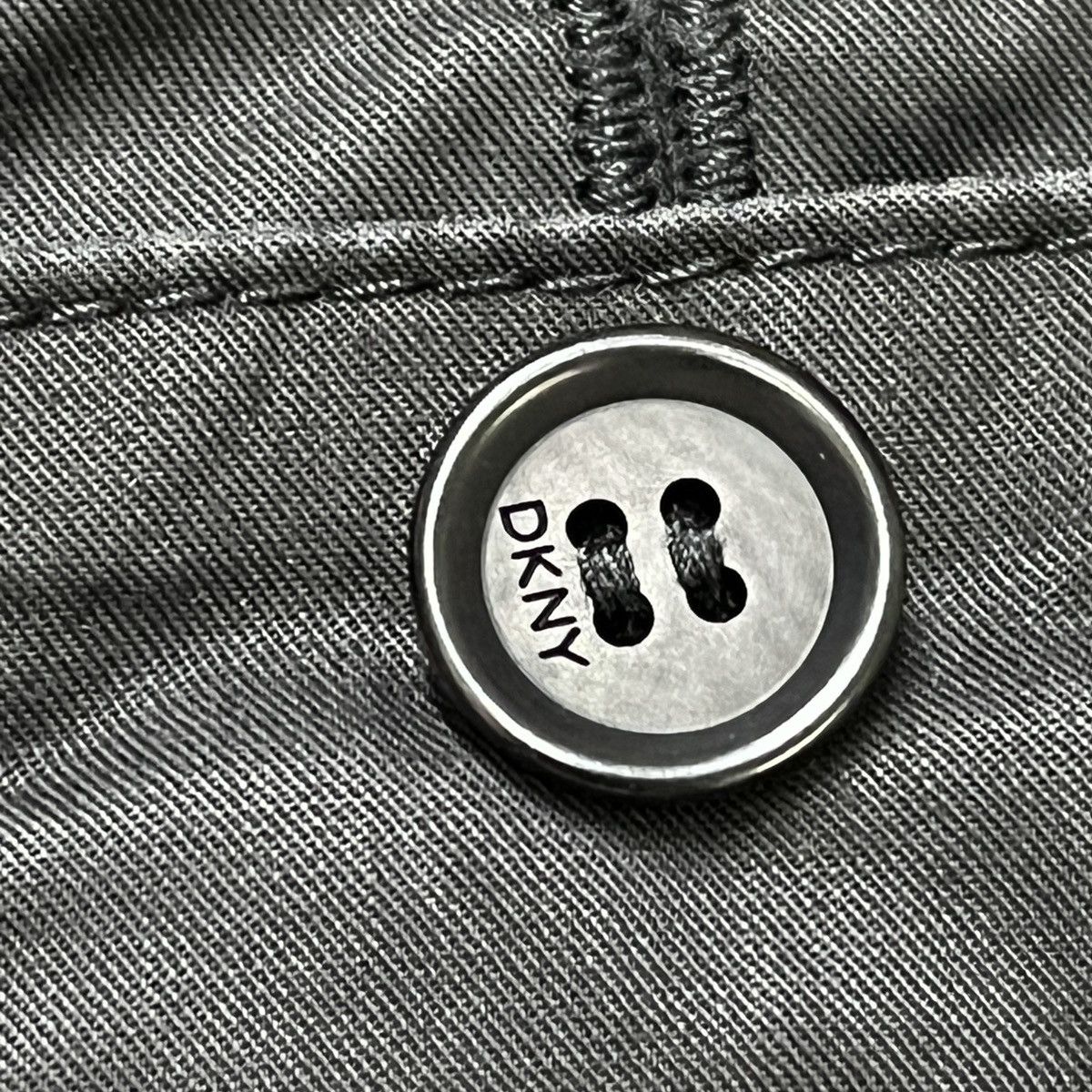 DKNY DKNY Buttons Up Pocket Shirts Italian Designer Size US L / EU 52-54 / 3 - 9 Thumbnail