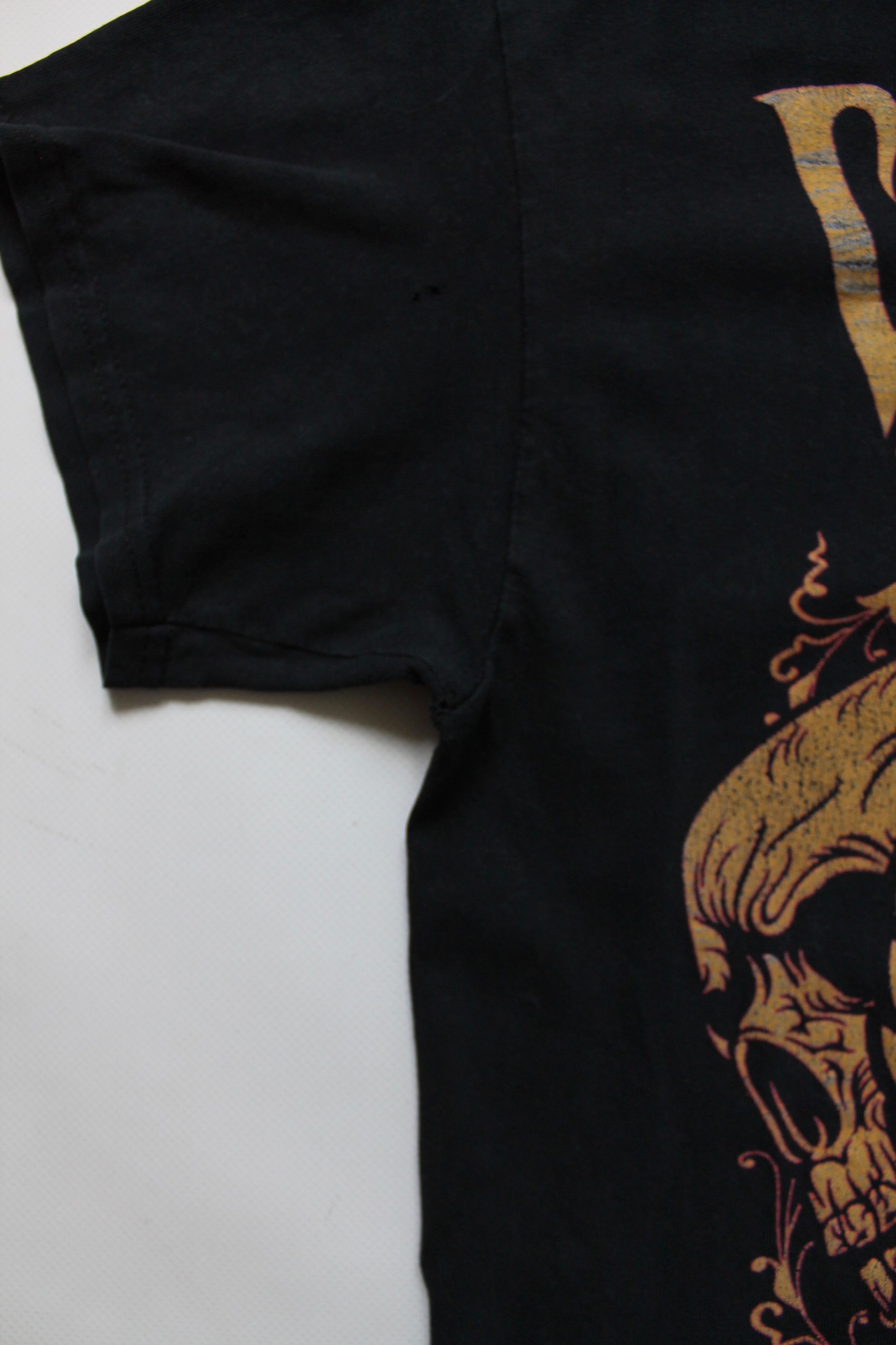Vintage Bullet for My Valentine Band Tee T Shirt Rock TRASHED Size US L / EU 52-54 / 3 - 7 Thumbnail