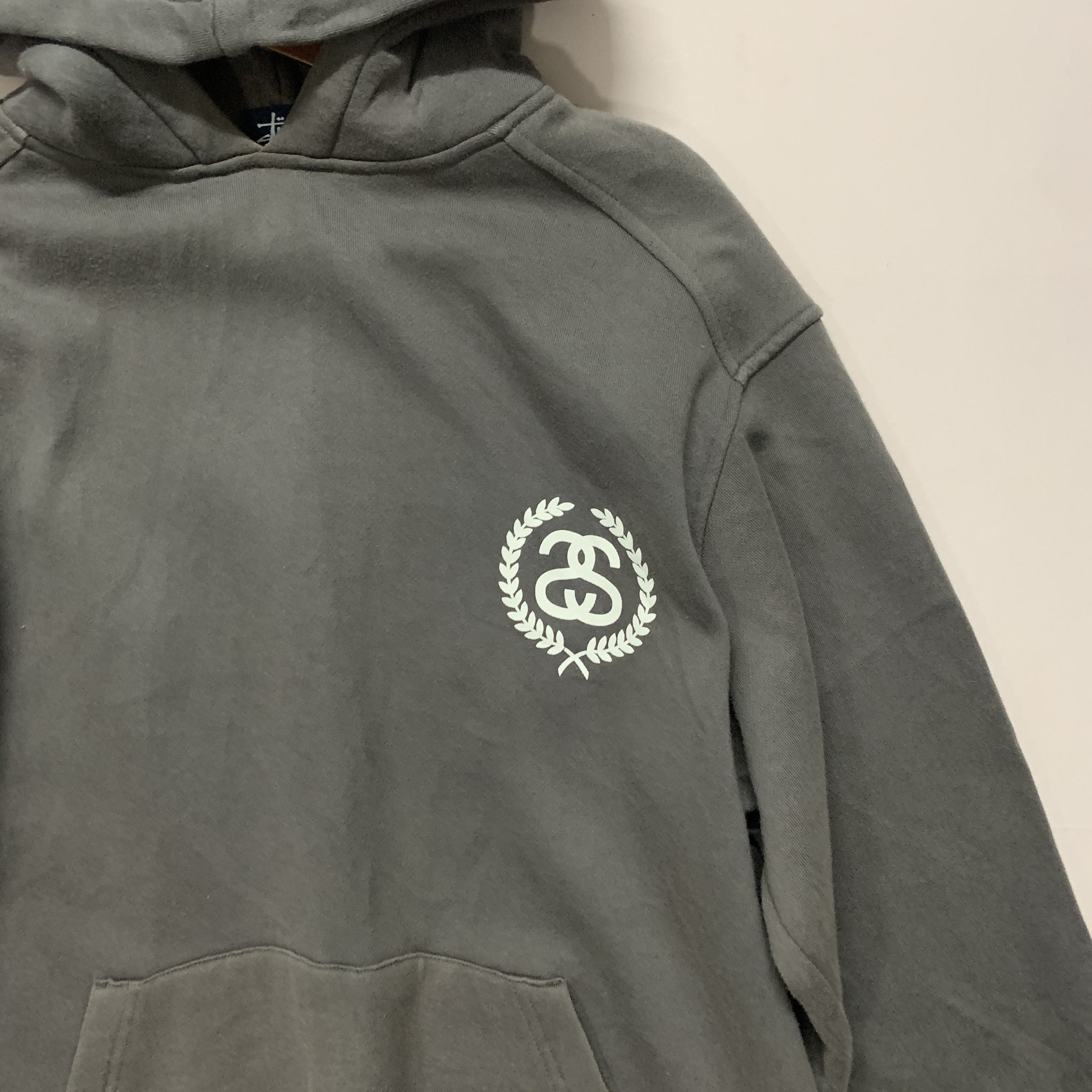 Stussy Vintage Stussy Small Logo Hooded Brand Streetwear Sweater Size US M / EU 48-50 / 2 - 2 Thumbnail