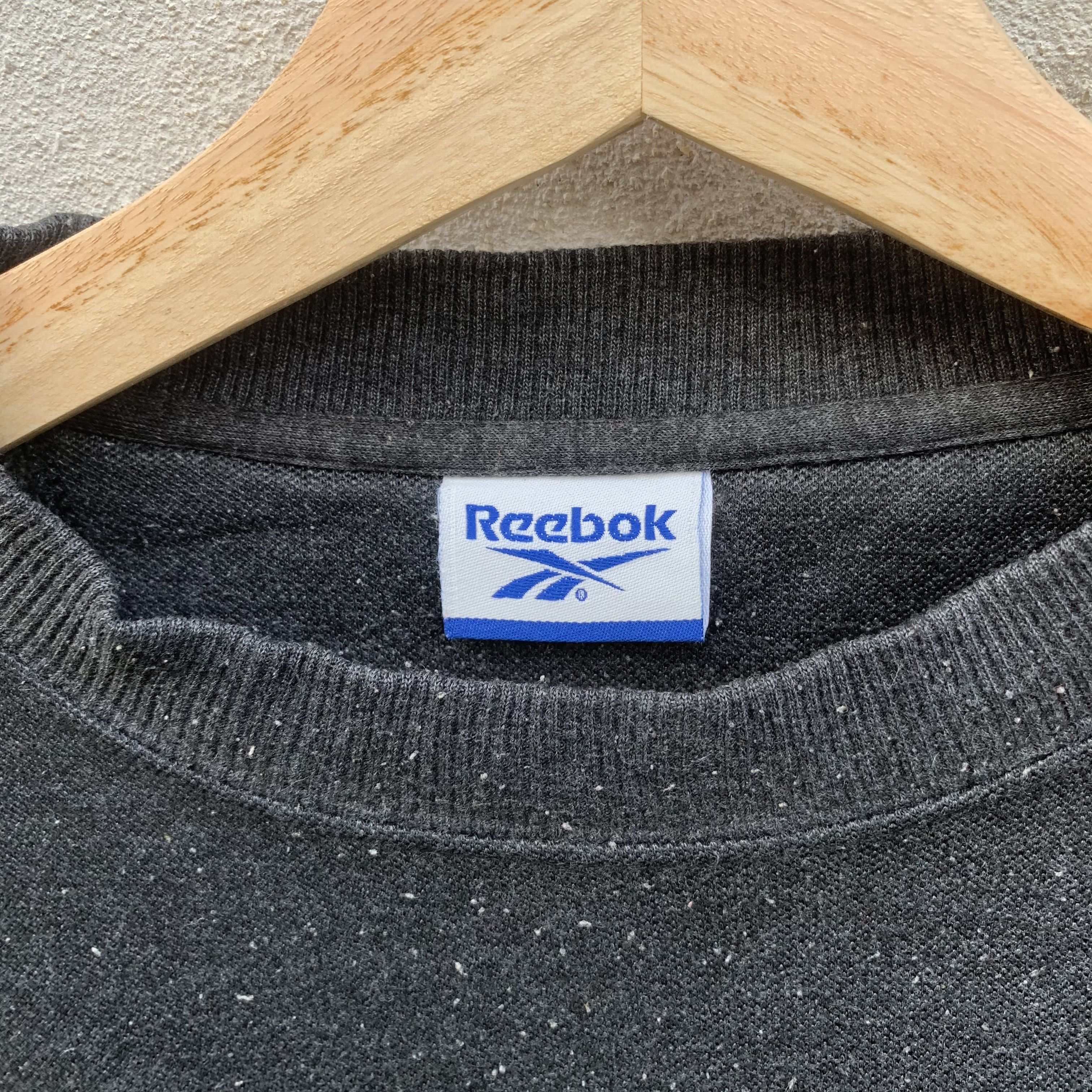 Reebok Vintage Reebok Embroidery Crewneck Pullover Sweatshirts Size US L / EU 52-54 / 3 - 4 Thumbnail