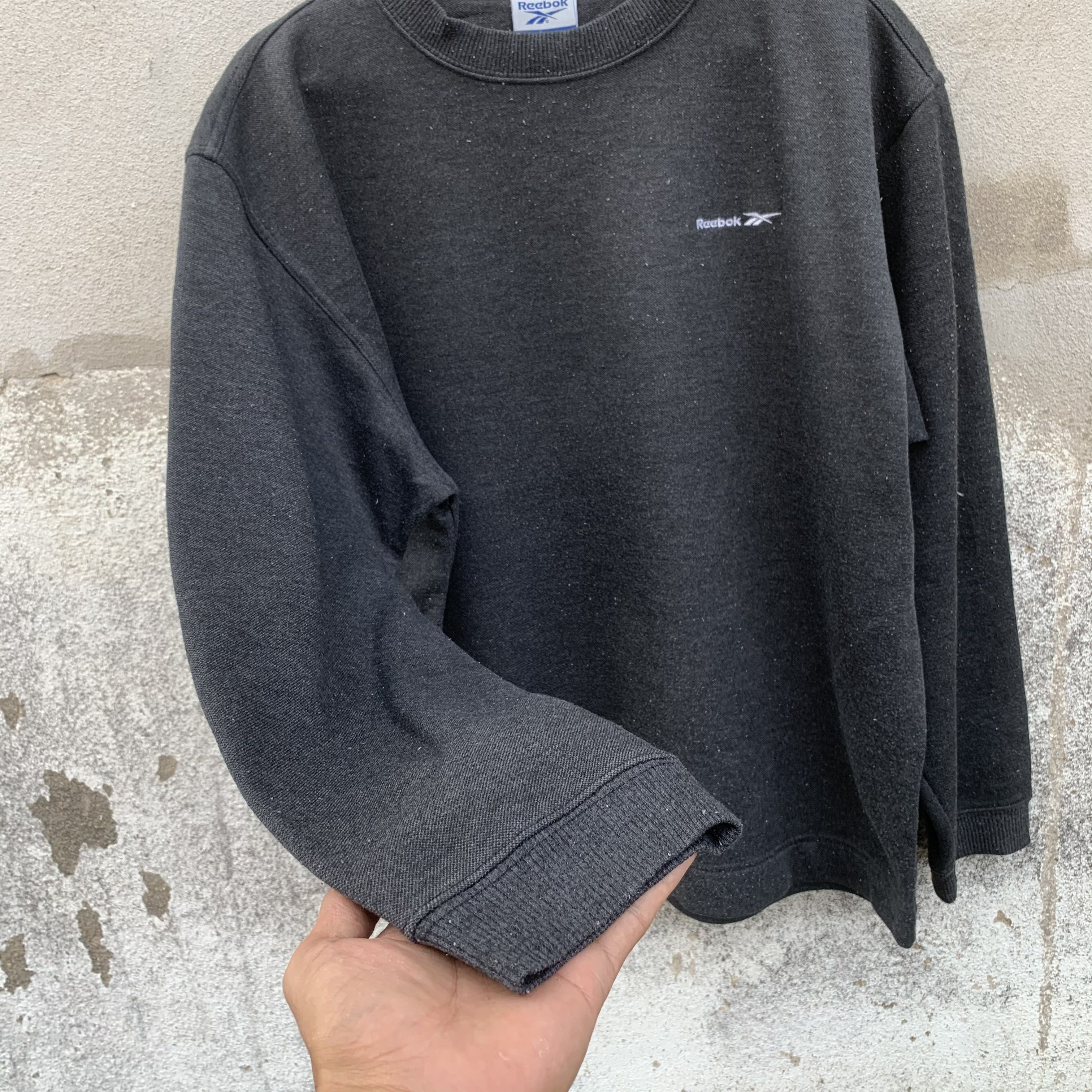 Reebok Vintage Reebok Embroidery Crewneck Pullover Sweatshirts Size US L / EU 52-54 / 3 - 3 Thumbnail