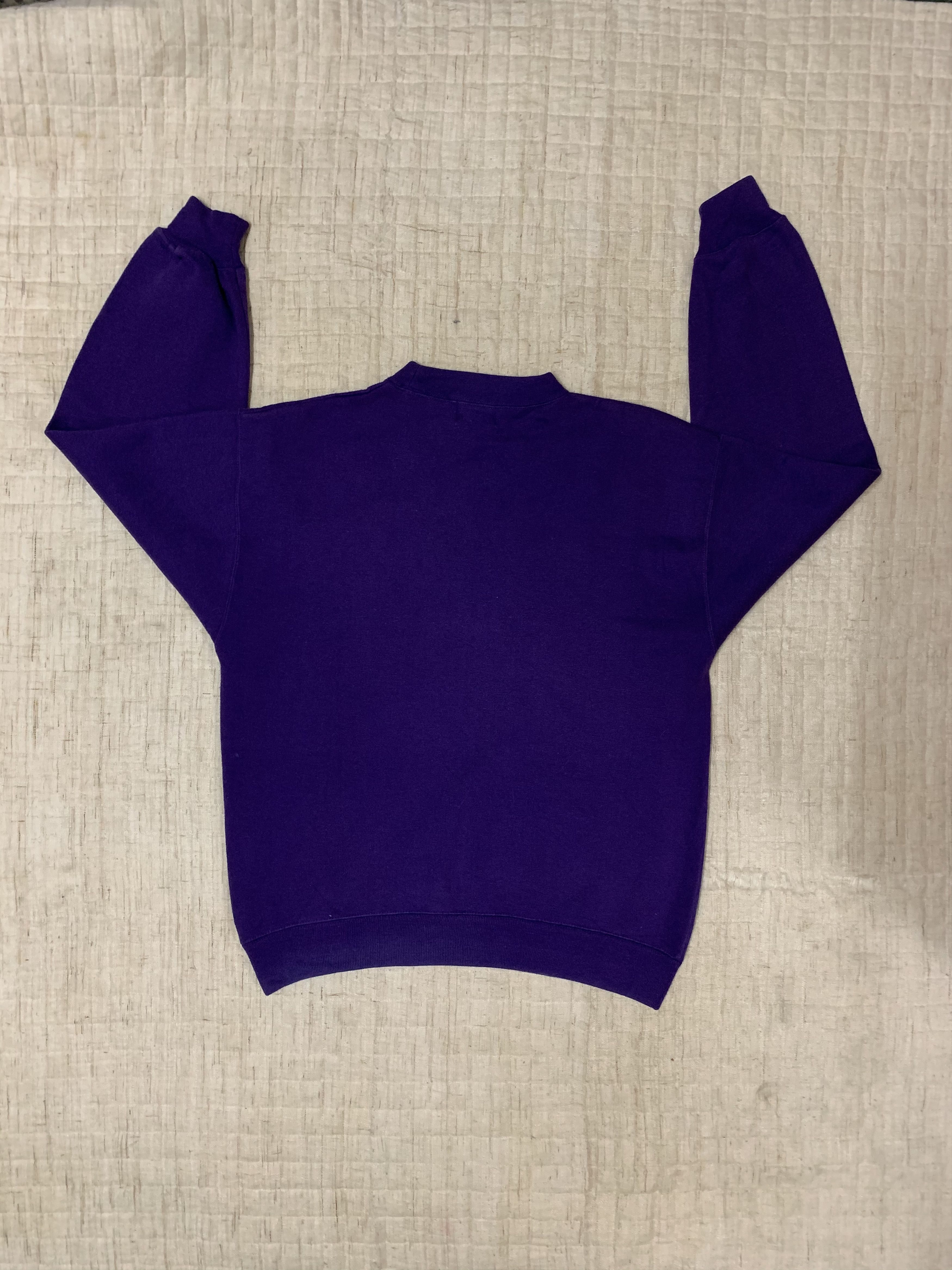Japanese Brand Famous Brand Yolors Spell Out Crewneck Sweater Size US L / EU 52-54 / 3 - 6 Thumbnail