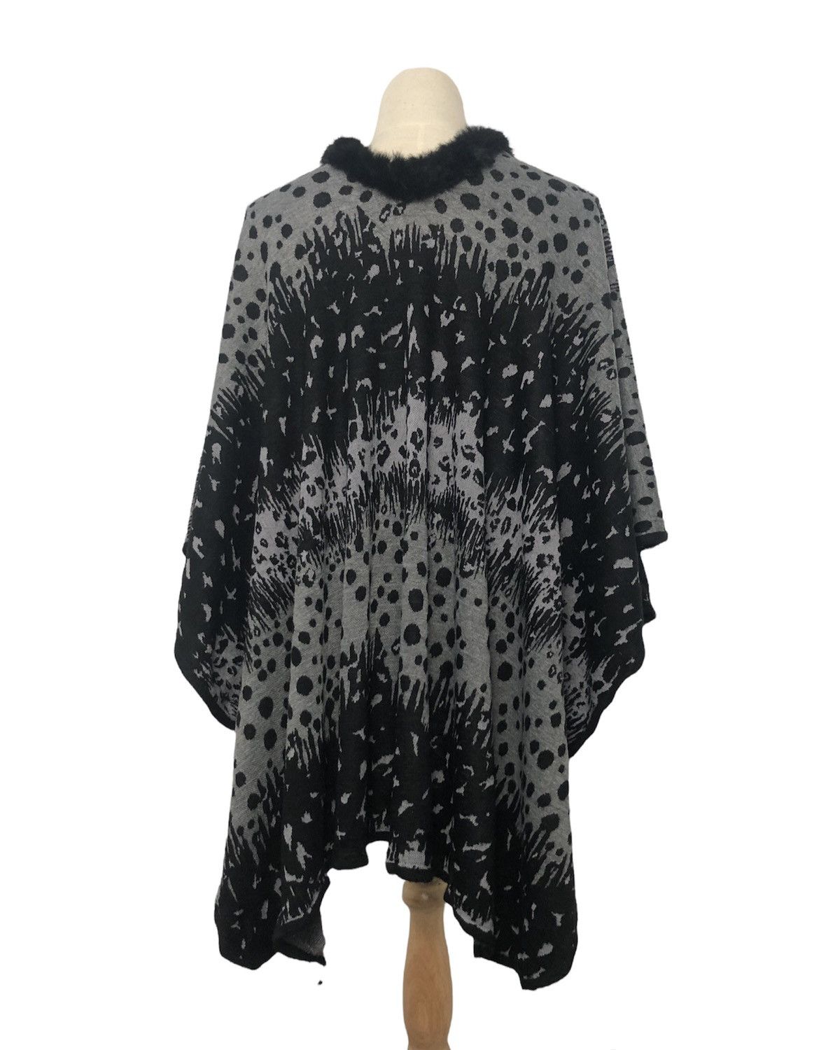 Designer × Japanese Brand Poncho Coat Size US L / EU 52-54 / 3 - 5 Thumbnail