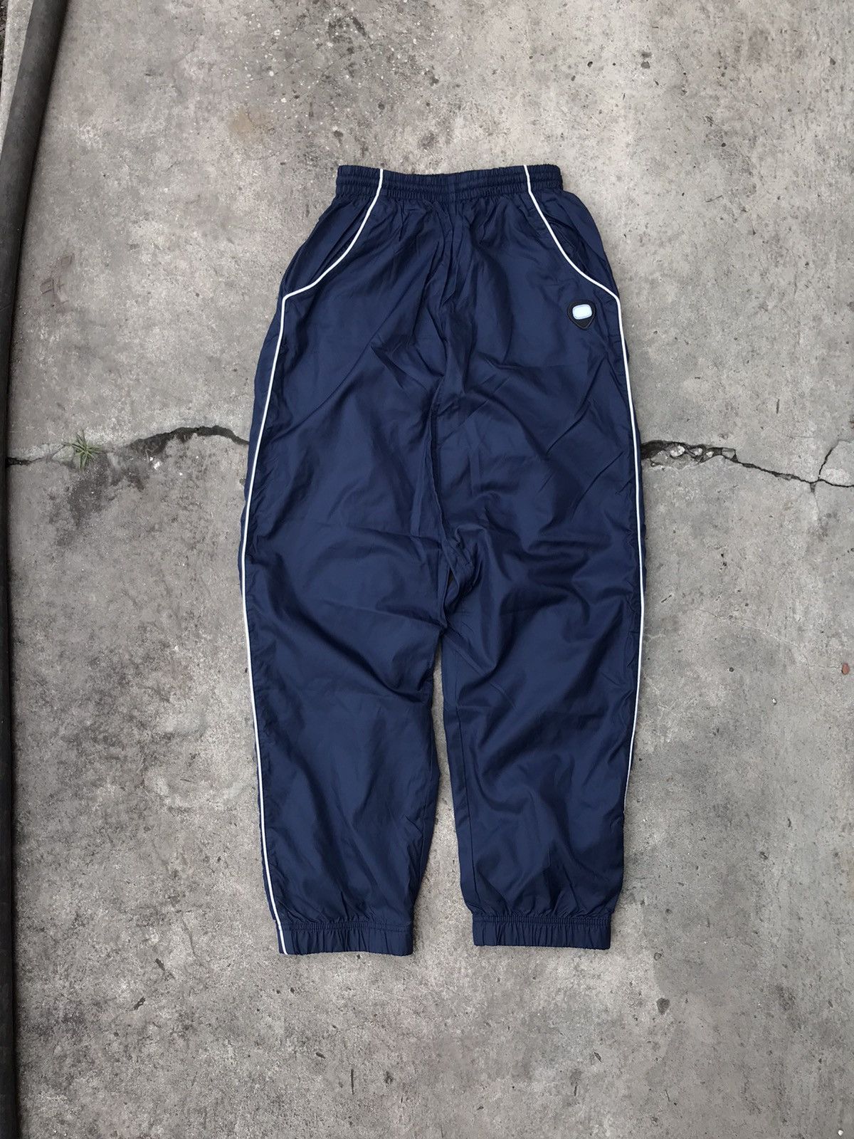 Nike × Vintage Nike 00s Nylon Navy Pants Y2K Size US 32 / EU 48 - 11 Thumbnail