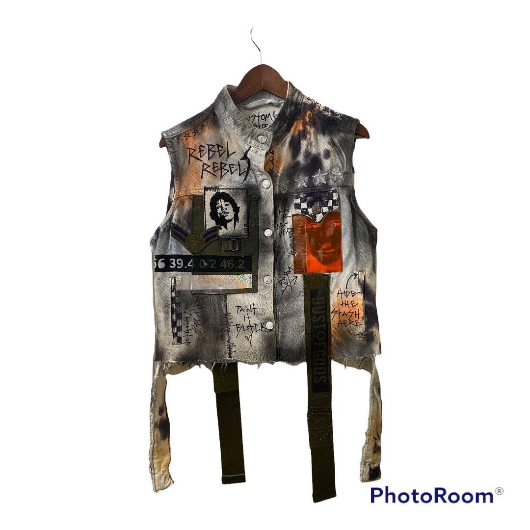 Thorn Stripe Graffiti Print Vest