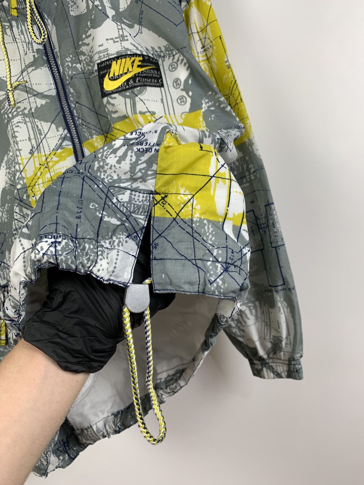 Nike 90s Vintage Nike Sport&Fitness All Over Print Anorak Jacket Size US M / EU 48-50 / 2 - 18 Thumbnail