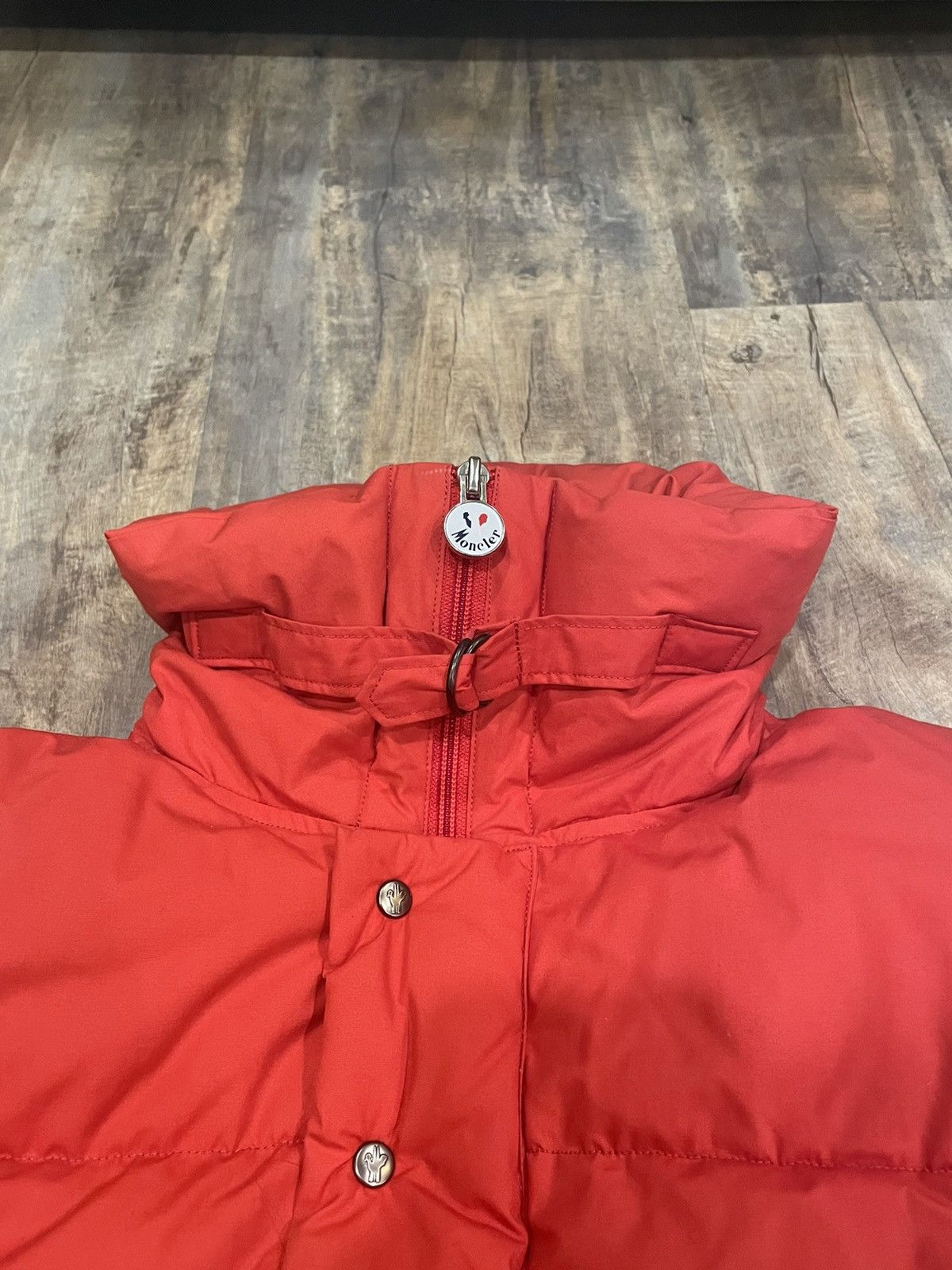 Moncler Vintage Moncler Red Down Puffer Jacket Embroidered Logo Size US S / EU 44-46 / 1 - 4 Thumbnail