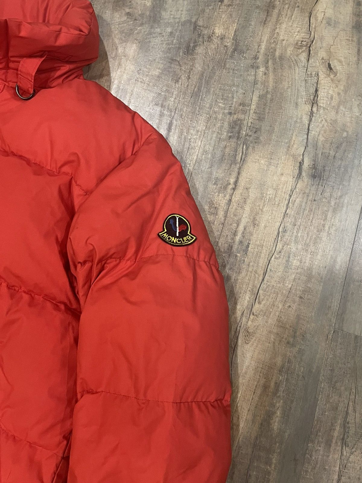 Moncler Vintage Moncler Red Down Puffer Jacket Embroidered Logo Size US S / EU 44-46 / 1 - 2 Thumbnail