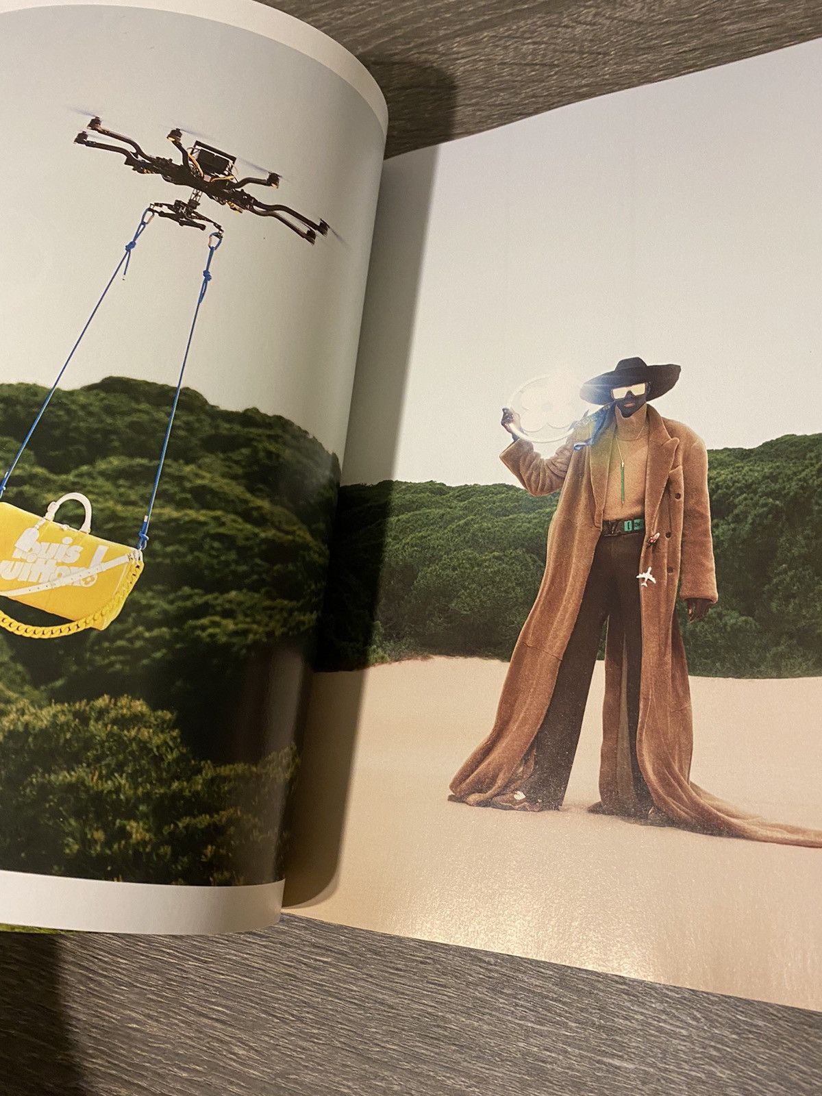 Louis Vuitton × Virgil Abloh Louis Vuitton x Virgil Abloh ‘The Book’ Magazine 2021 Lot Size ONE SIZE - 11 Thumbnail