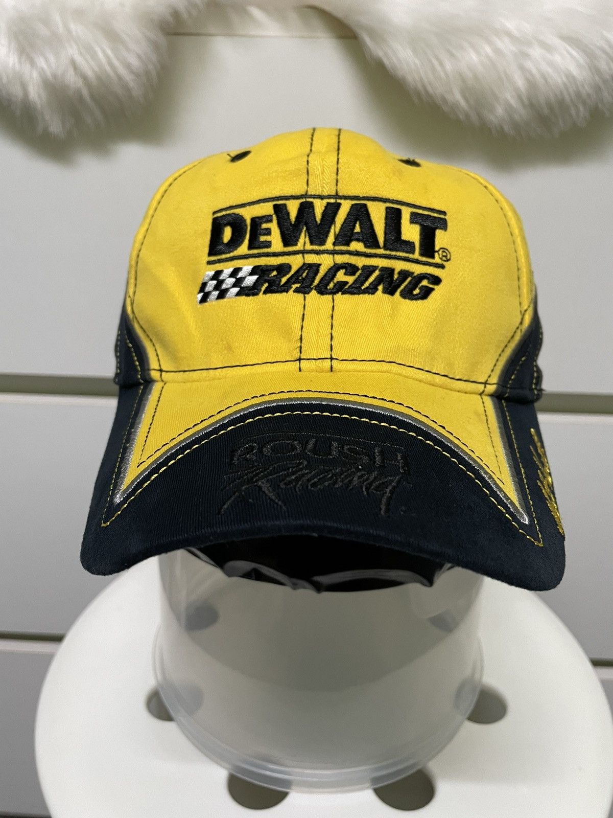 NASCAR × Vintage Vintage Dewalt Racing 17 Size ONE SIZE - 1 Thumbnail