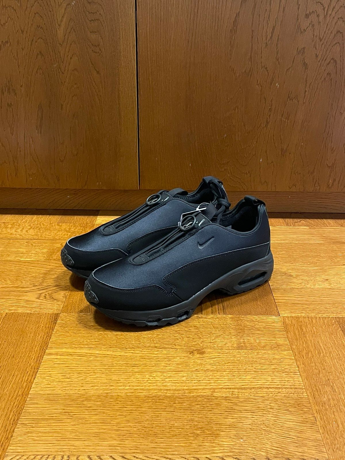 Black CDG air max SNDR SP size 10 in VNDS condition with OG box